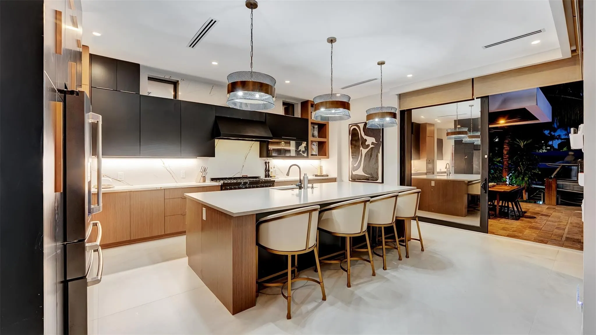 609 Poinciana Dr