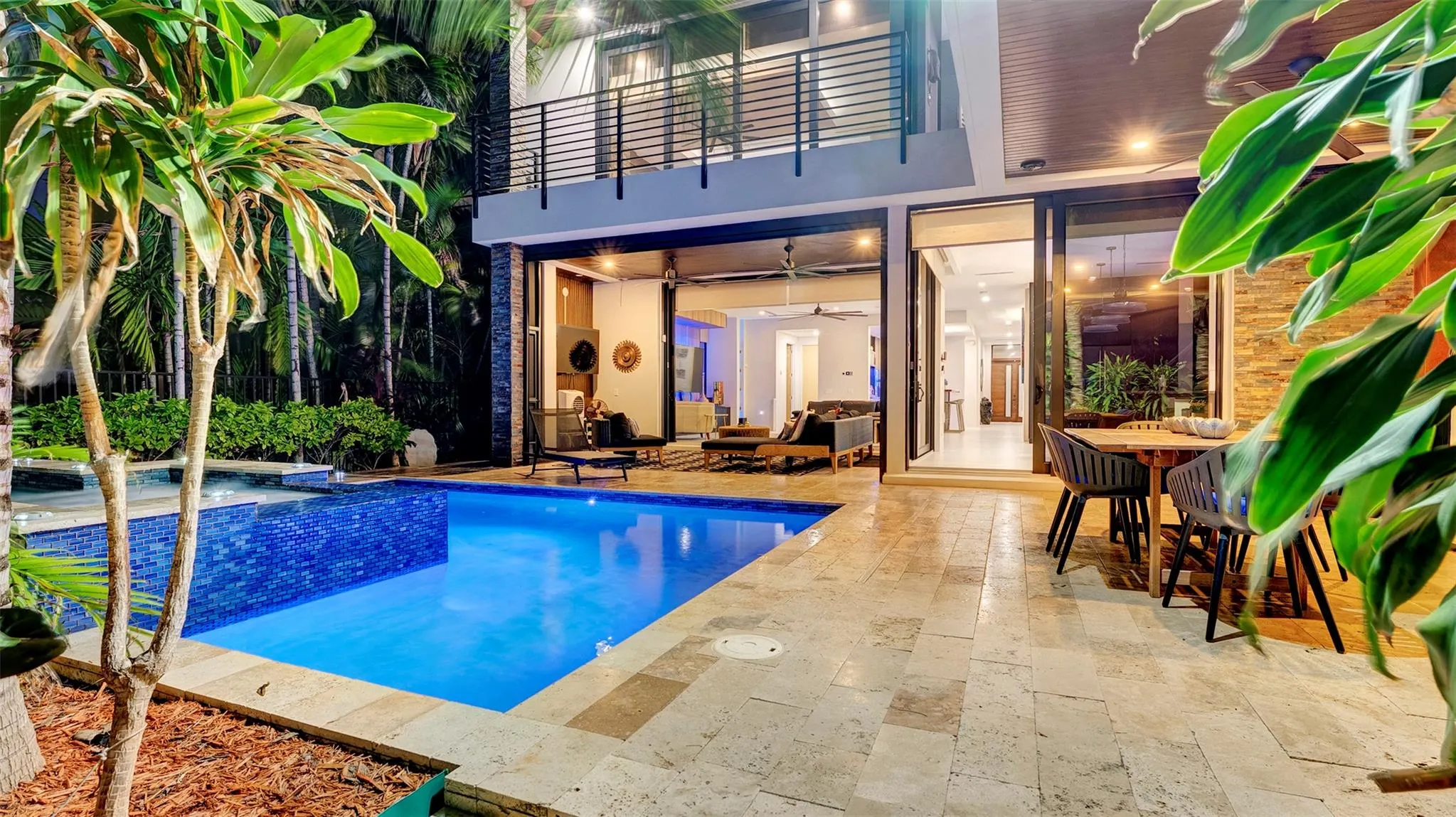 609 Poinciana Dr