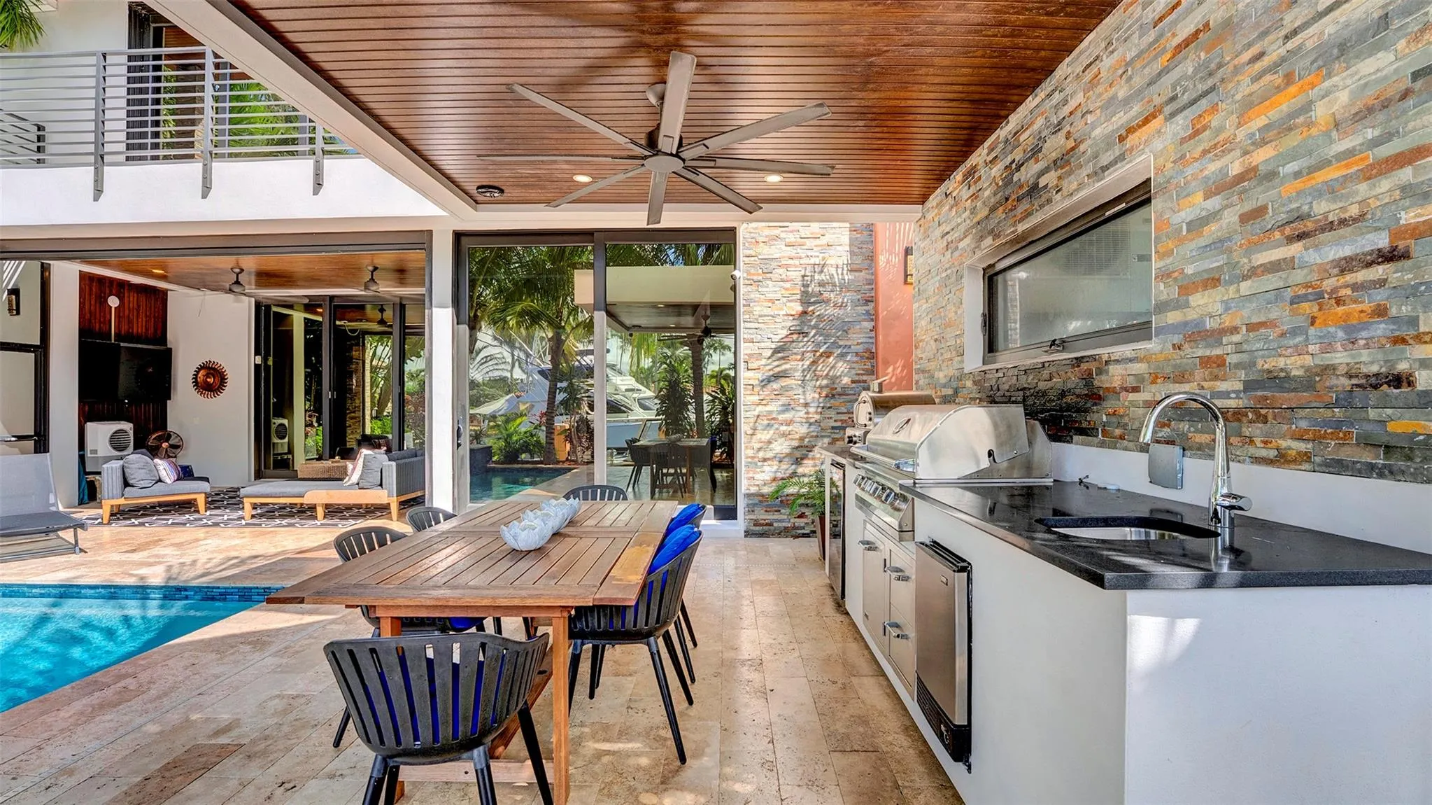 609 Poinciana Dr