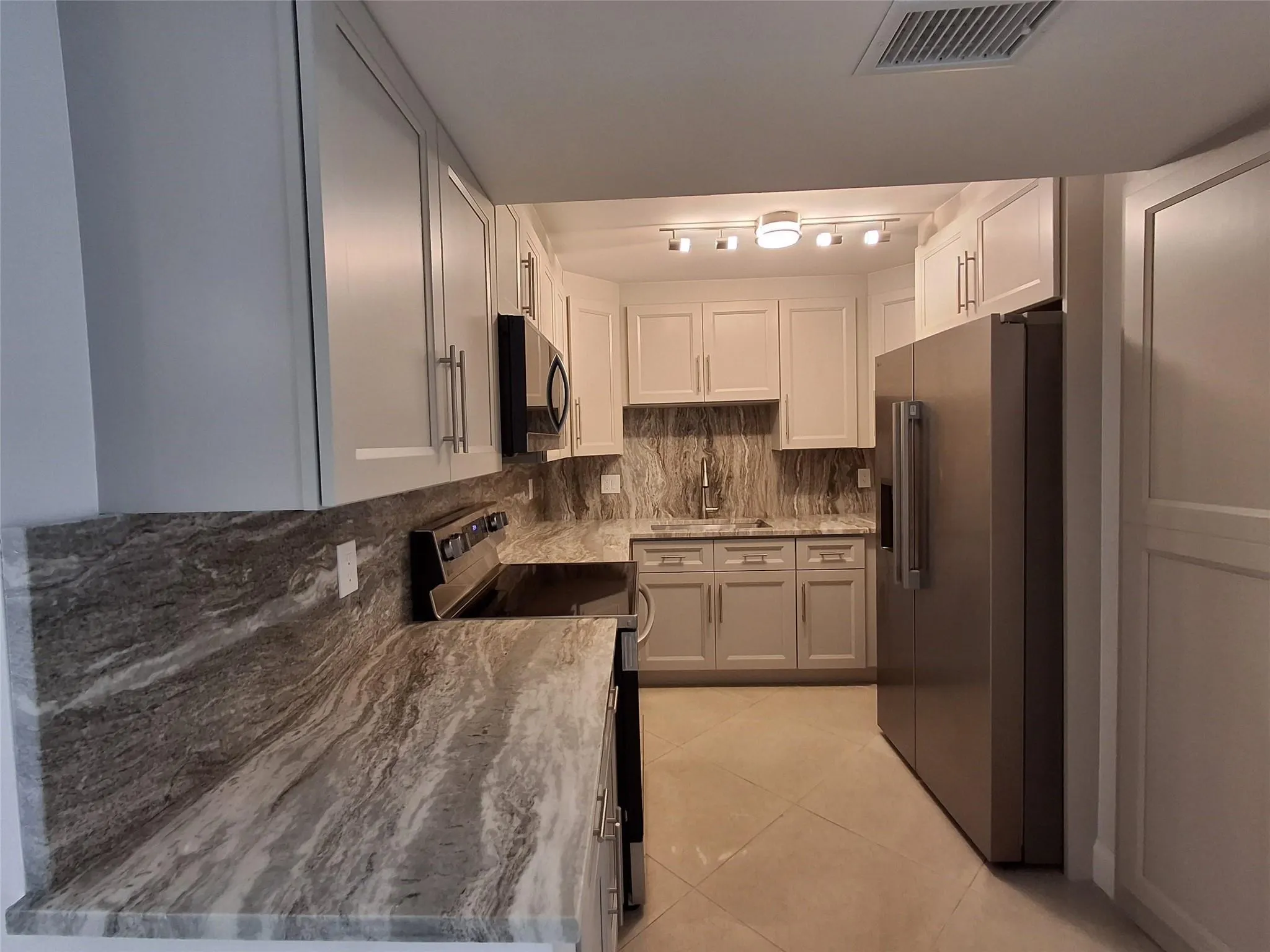 8763 Shadow Wood Blvd, #202