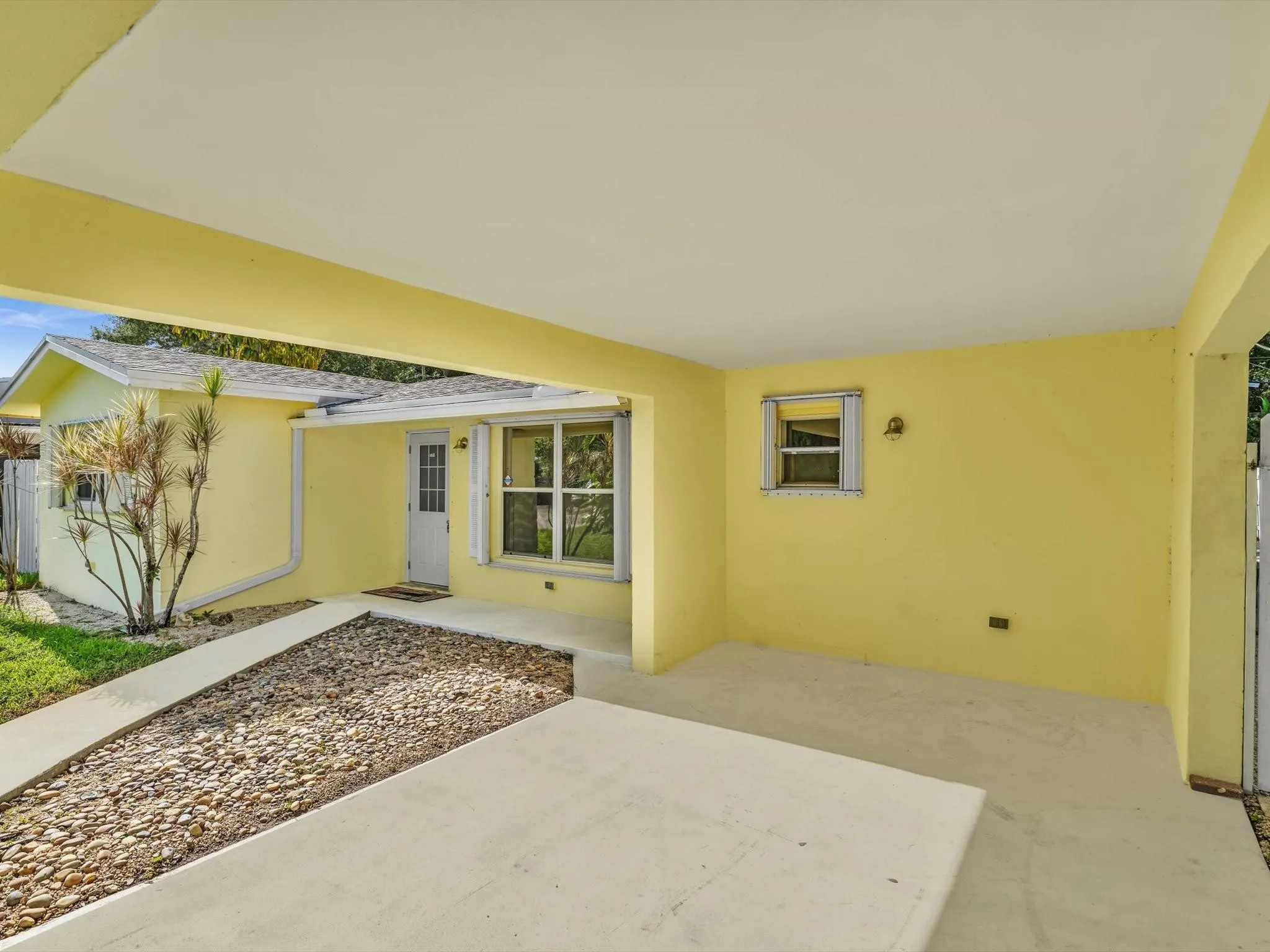 1700 SW 30th St