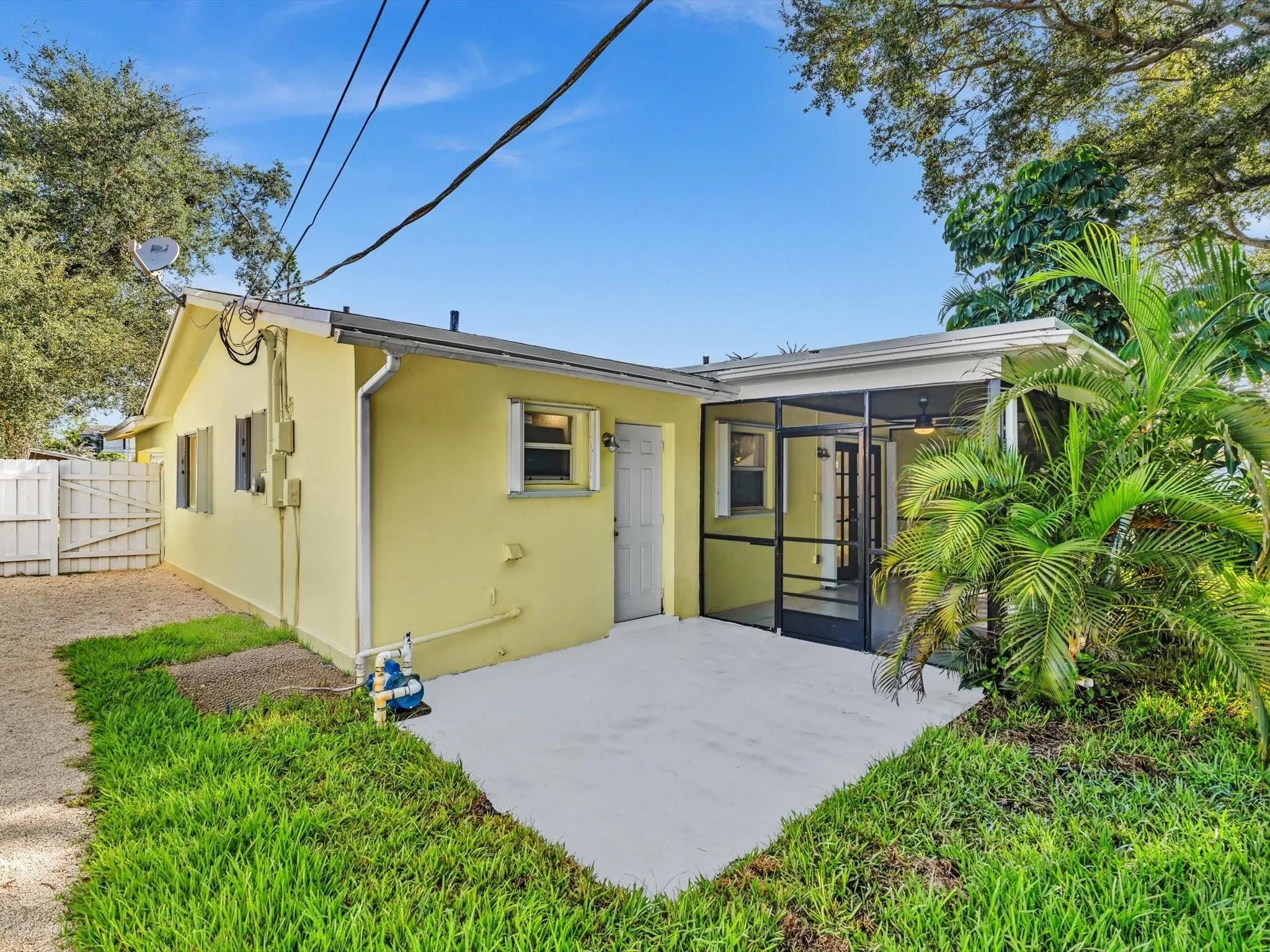 1700 SW 30th St