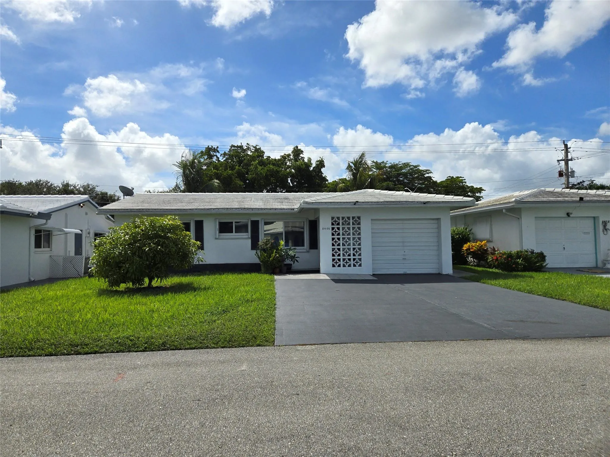 8406 NW 57th Ct