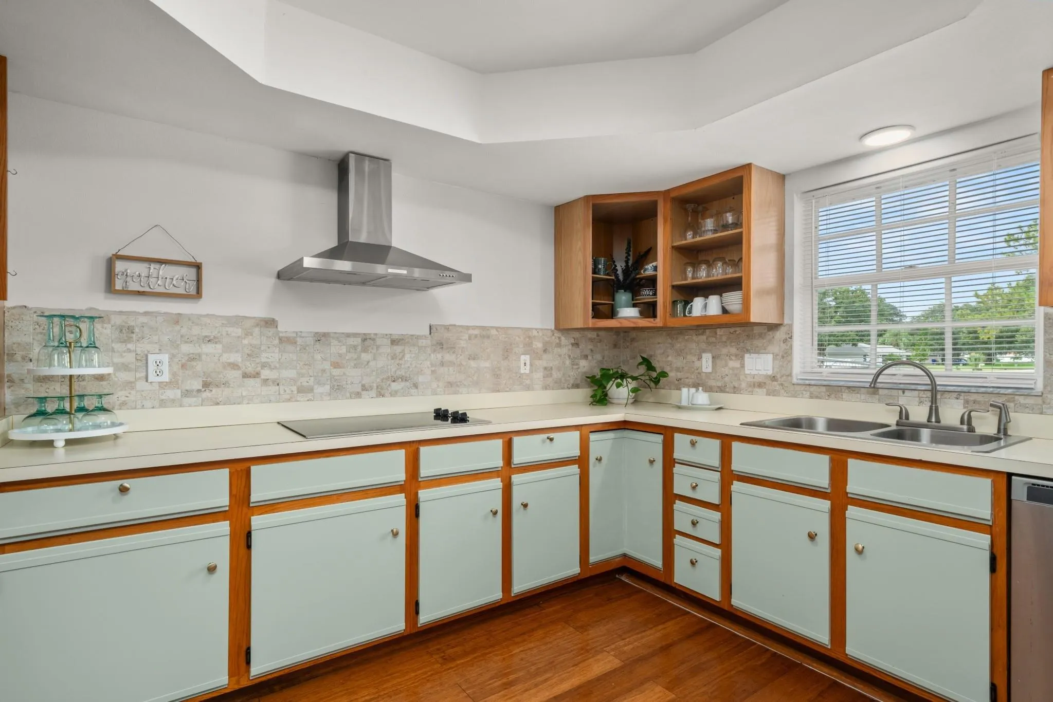 609 Limetree Dr