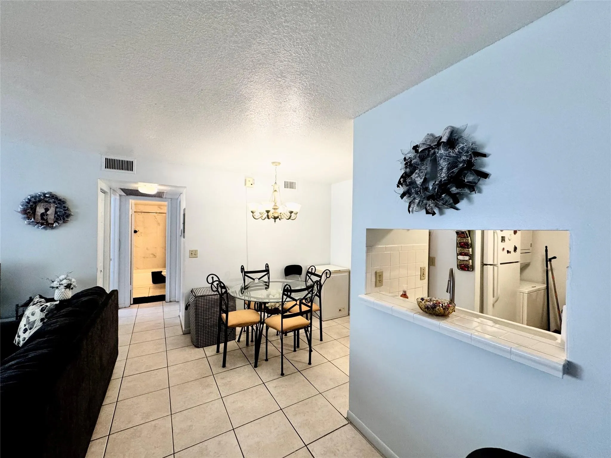 3590 N University Dr, #V-6