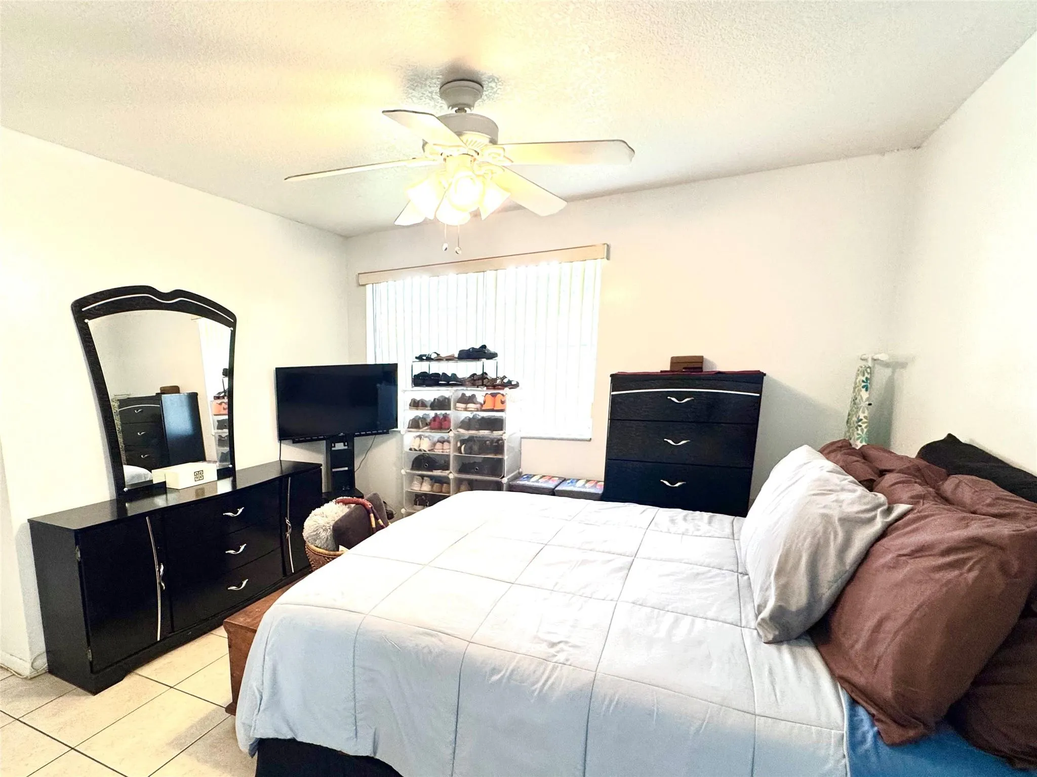 3590 N University Dr, #V-6