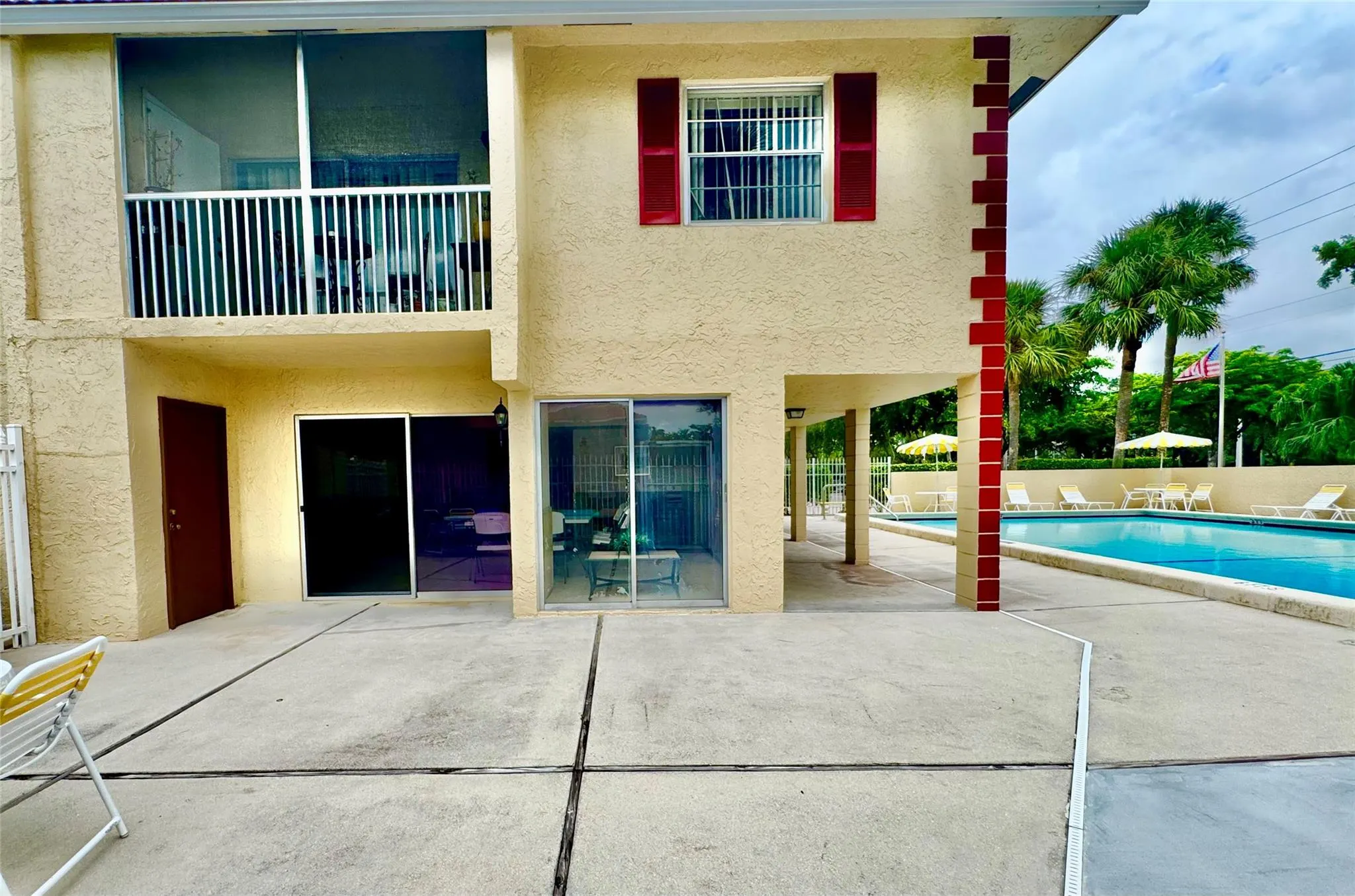 3590 N University Dr, #V-6