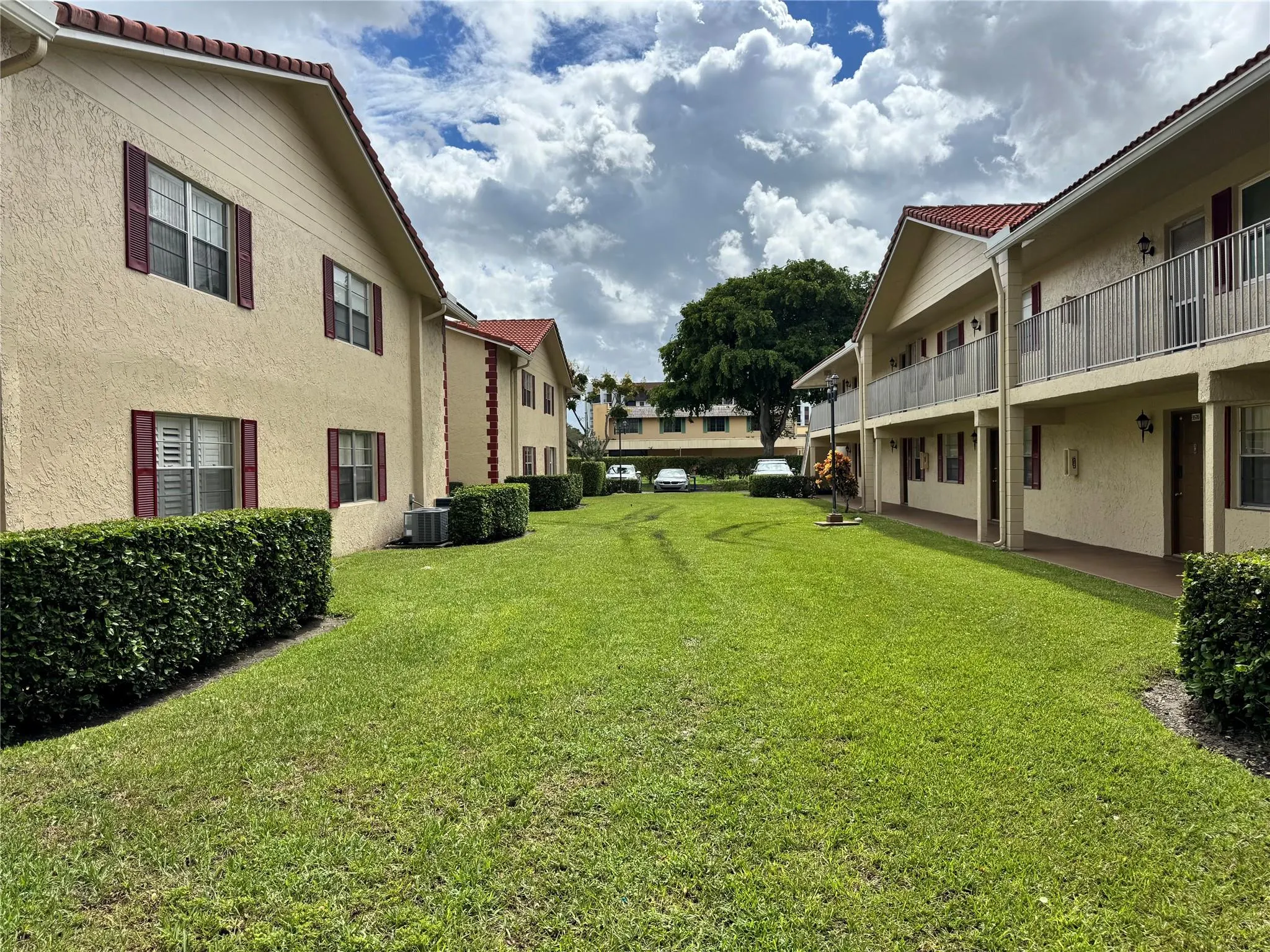 3590 N University Dr, #V-6