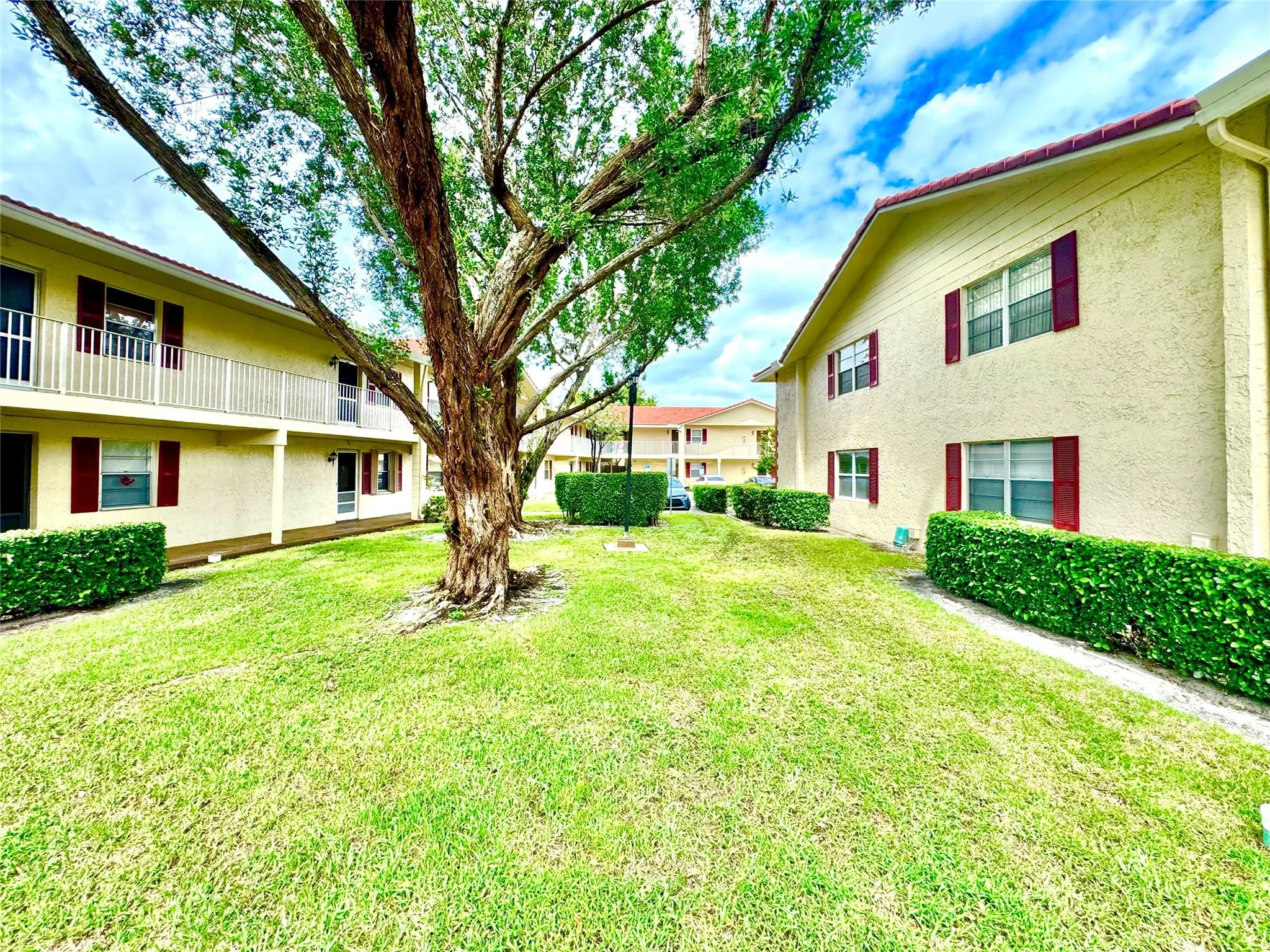 3590 N University Dr, #V-6