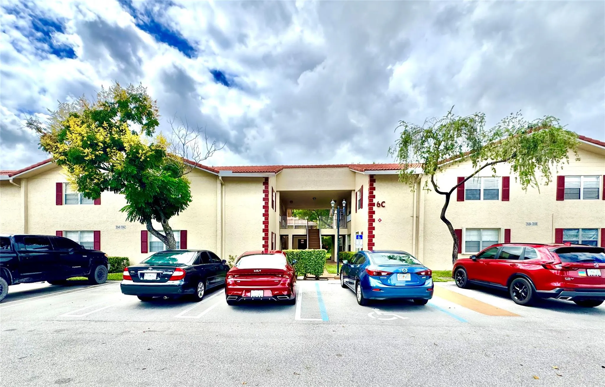 3590 N University Dr, #V-6