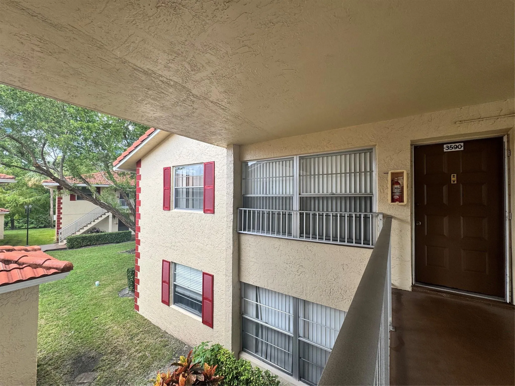 3590 N University Dr, #V-6