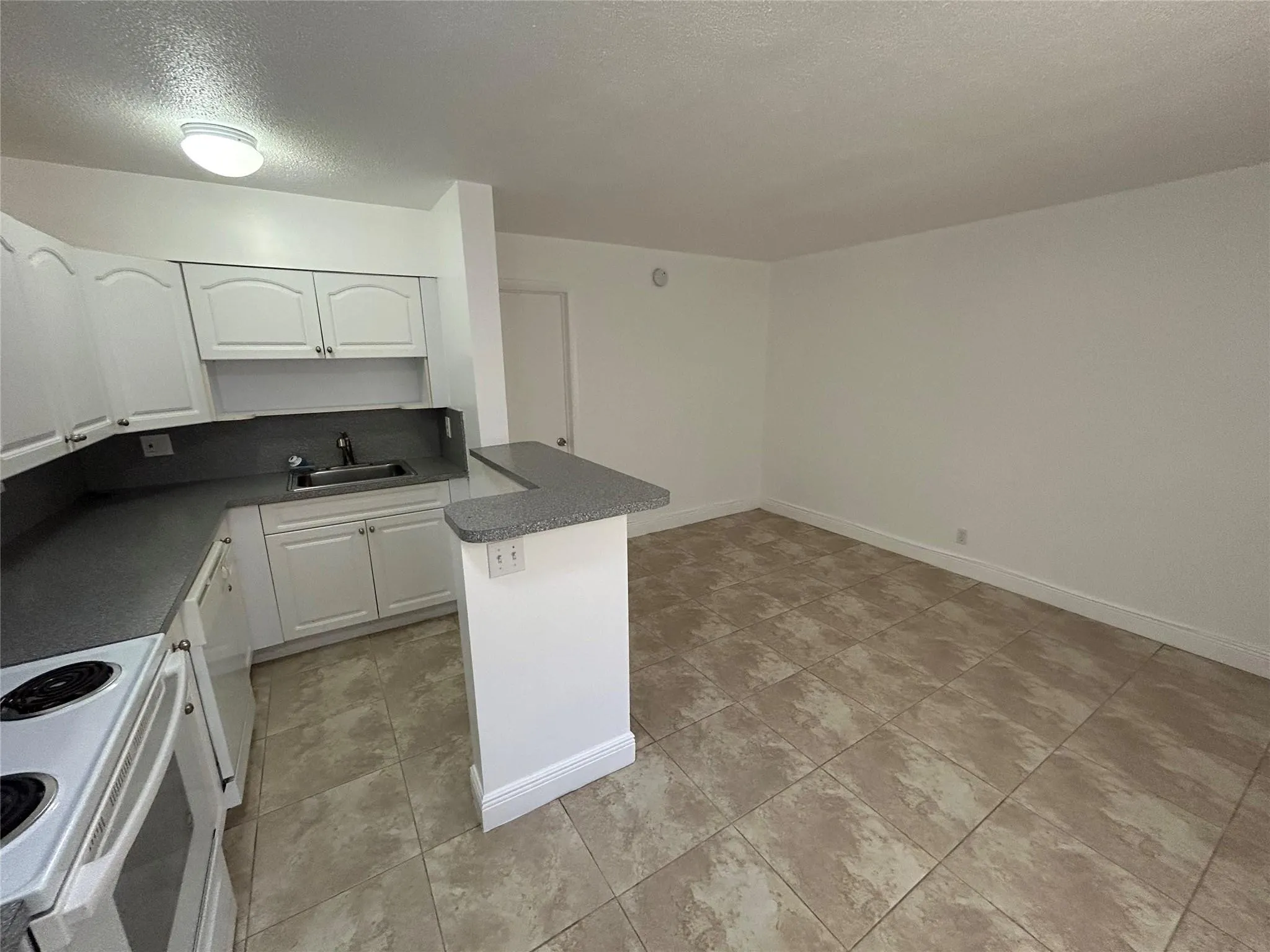 925 NE 17th Ave, #4