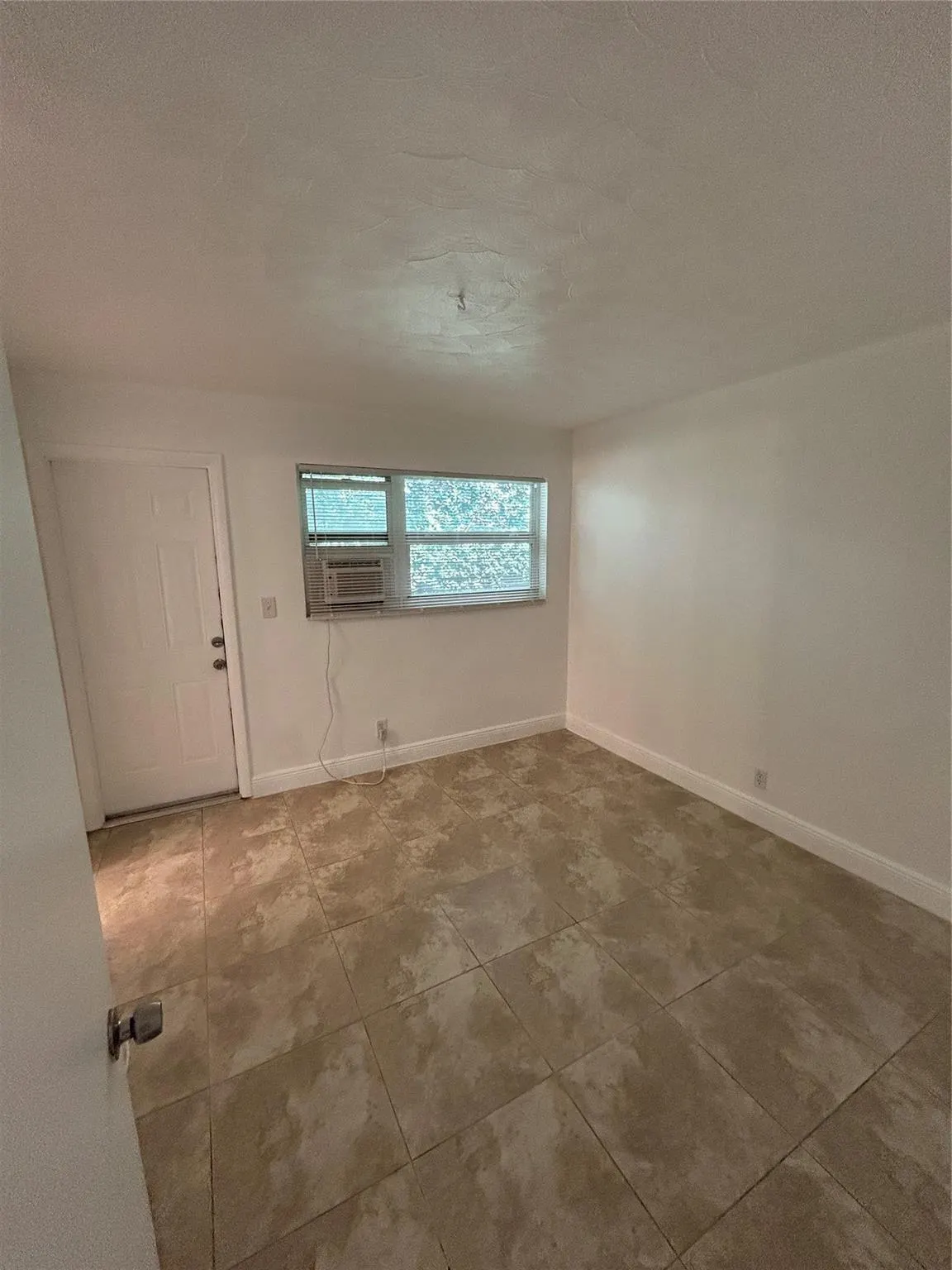 925 NE 17th Ave, #4