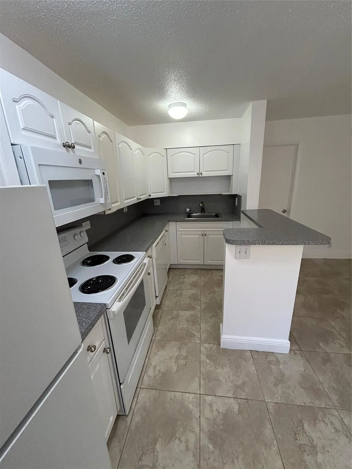 925 NE 17th Ave, #4