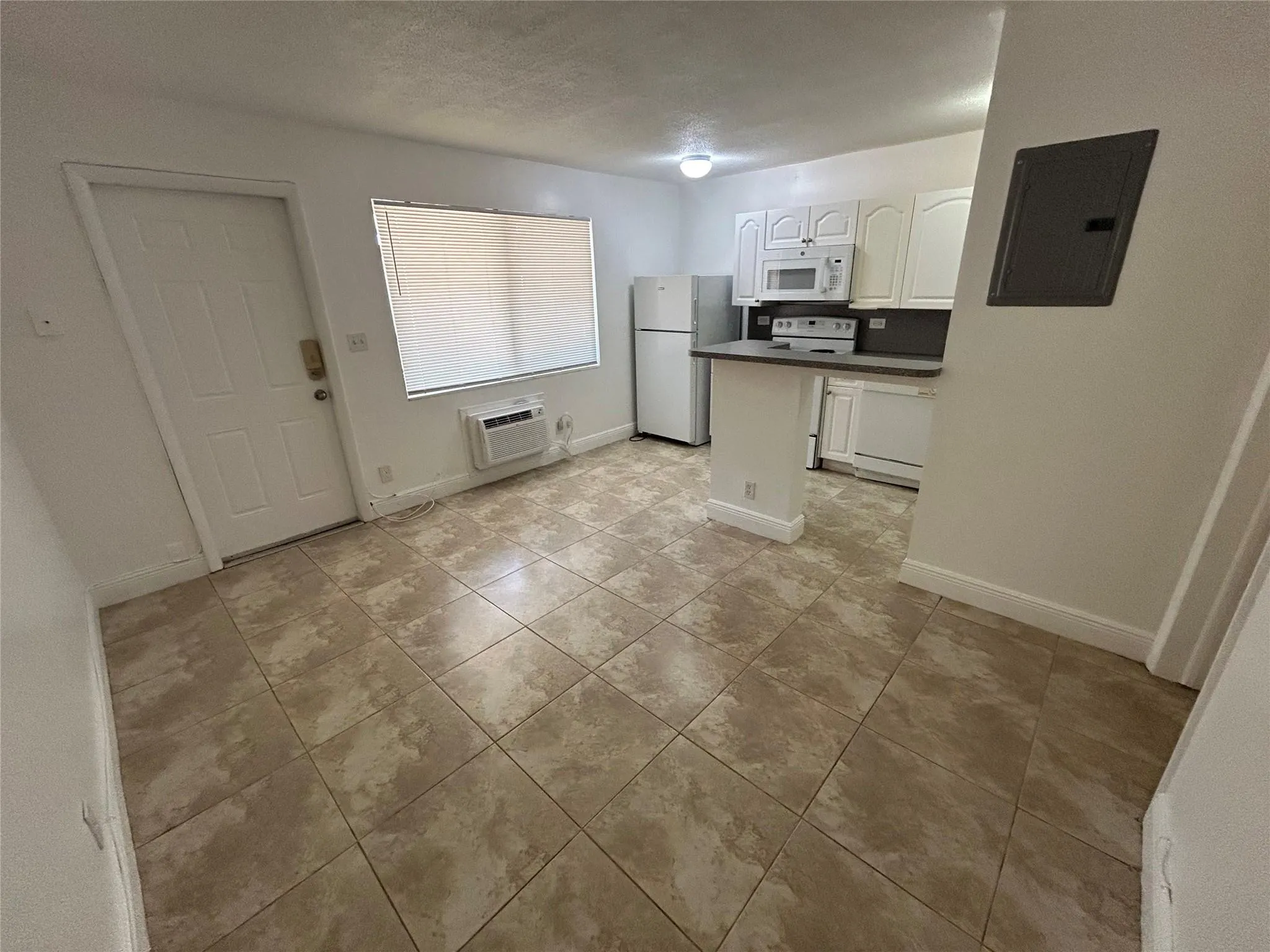 925 NE 17th Ave, #4