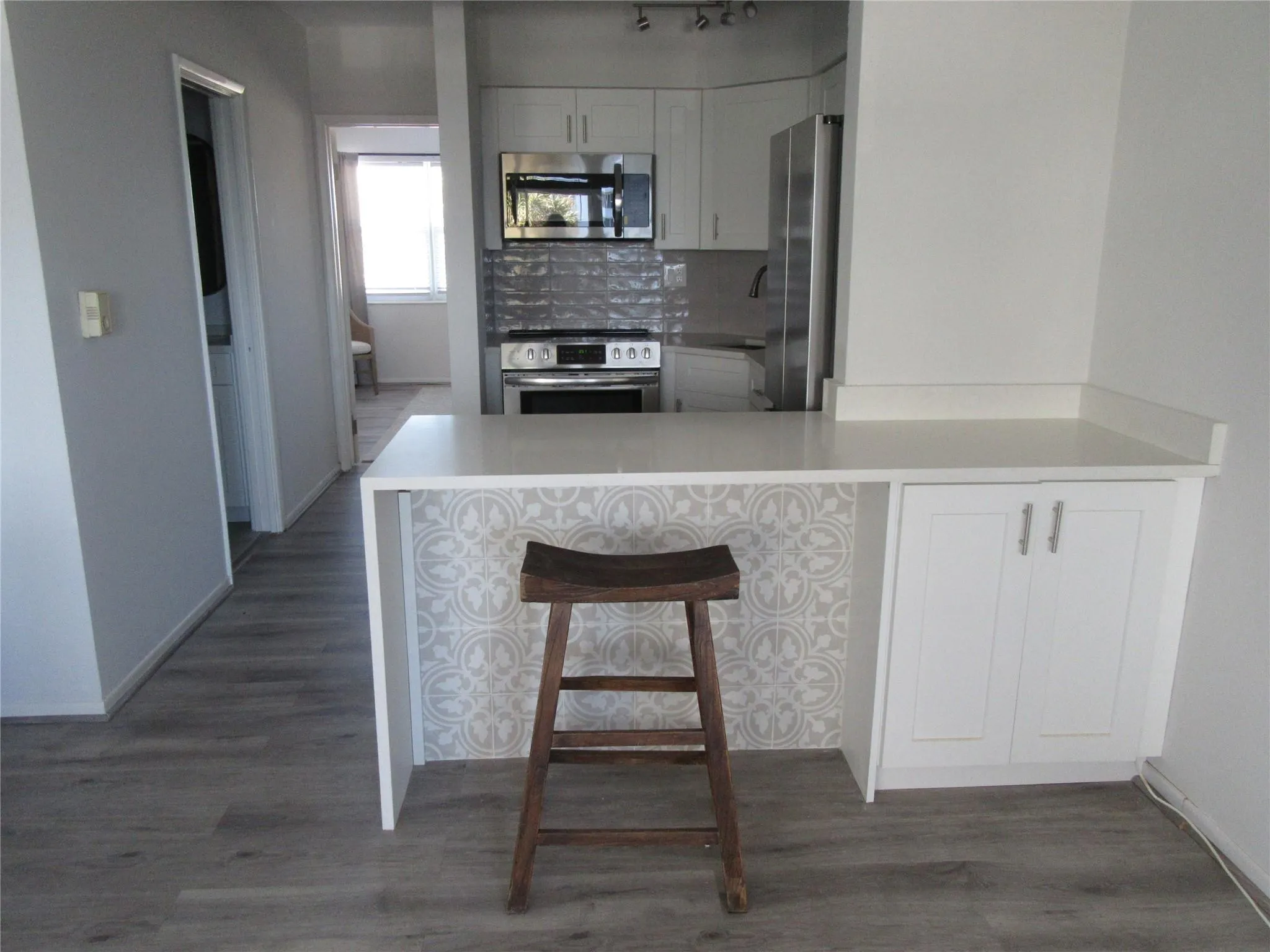 4050 N Ocean Dr, #207