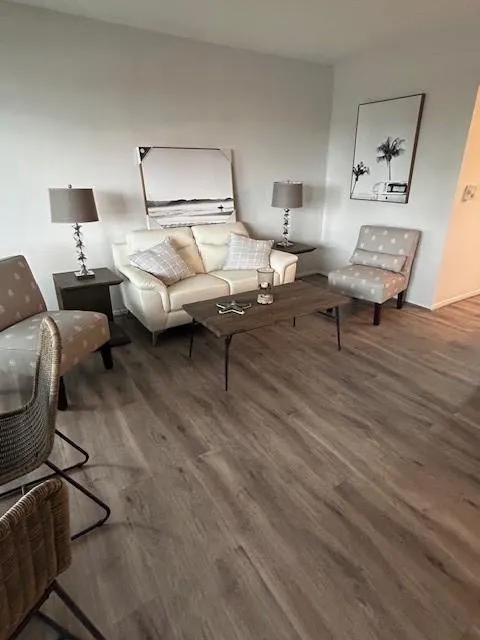 4050 N Ocean Dr, #207