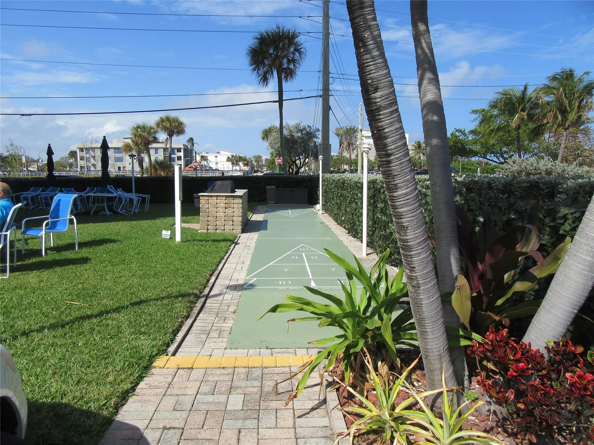 4050 N Ocean Dr, #207
