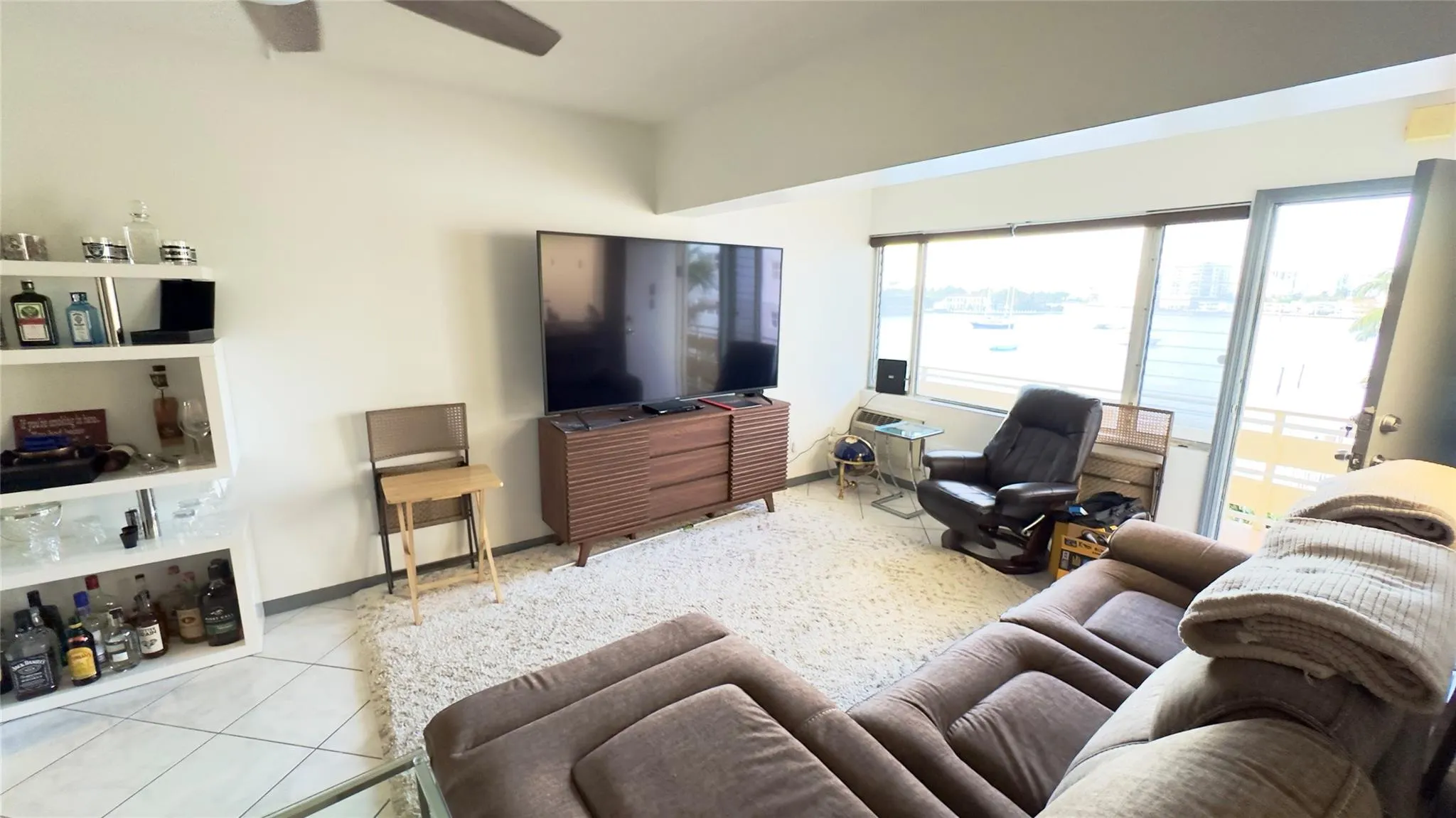 9 N Birch Rd, #403