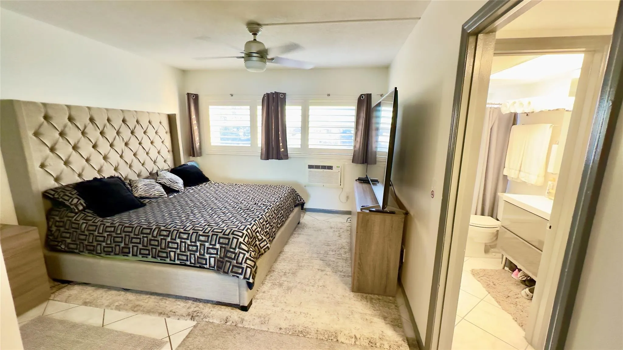 9 N Birch Rd, #403