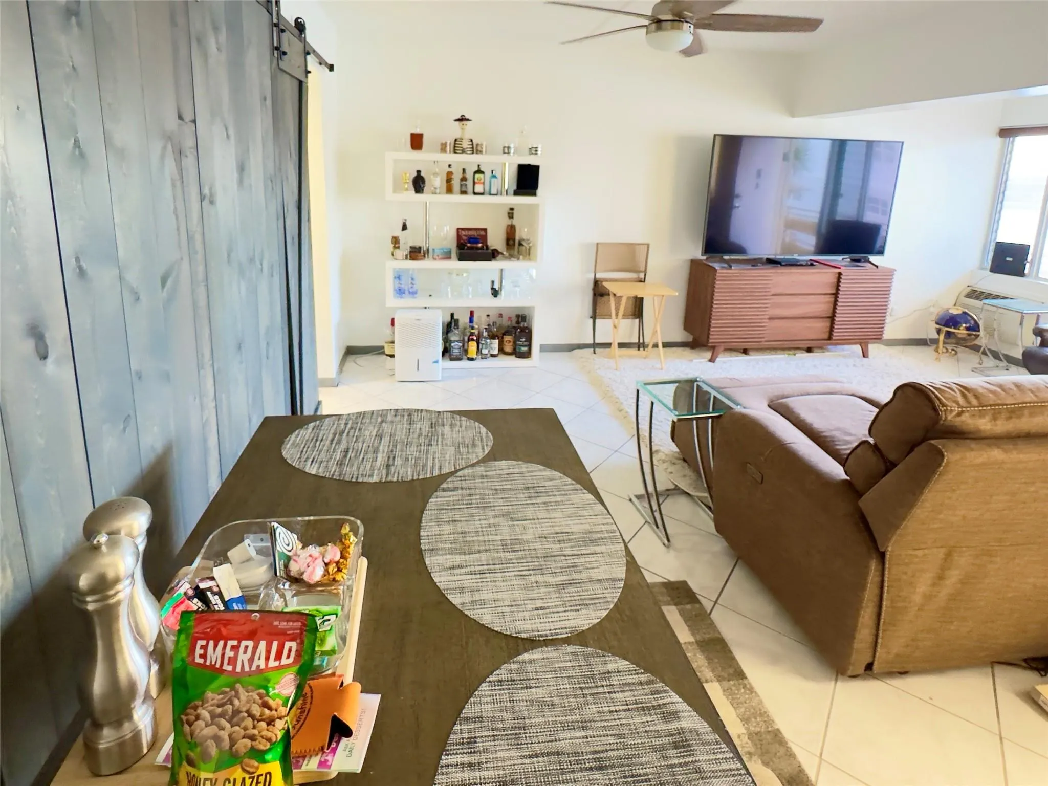 9 N Birch Rd, #403