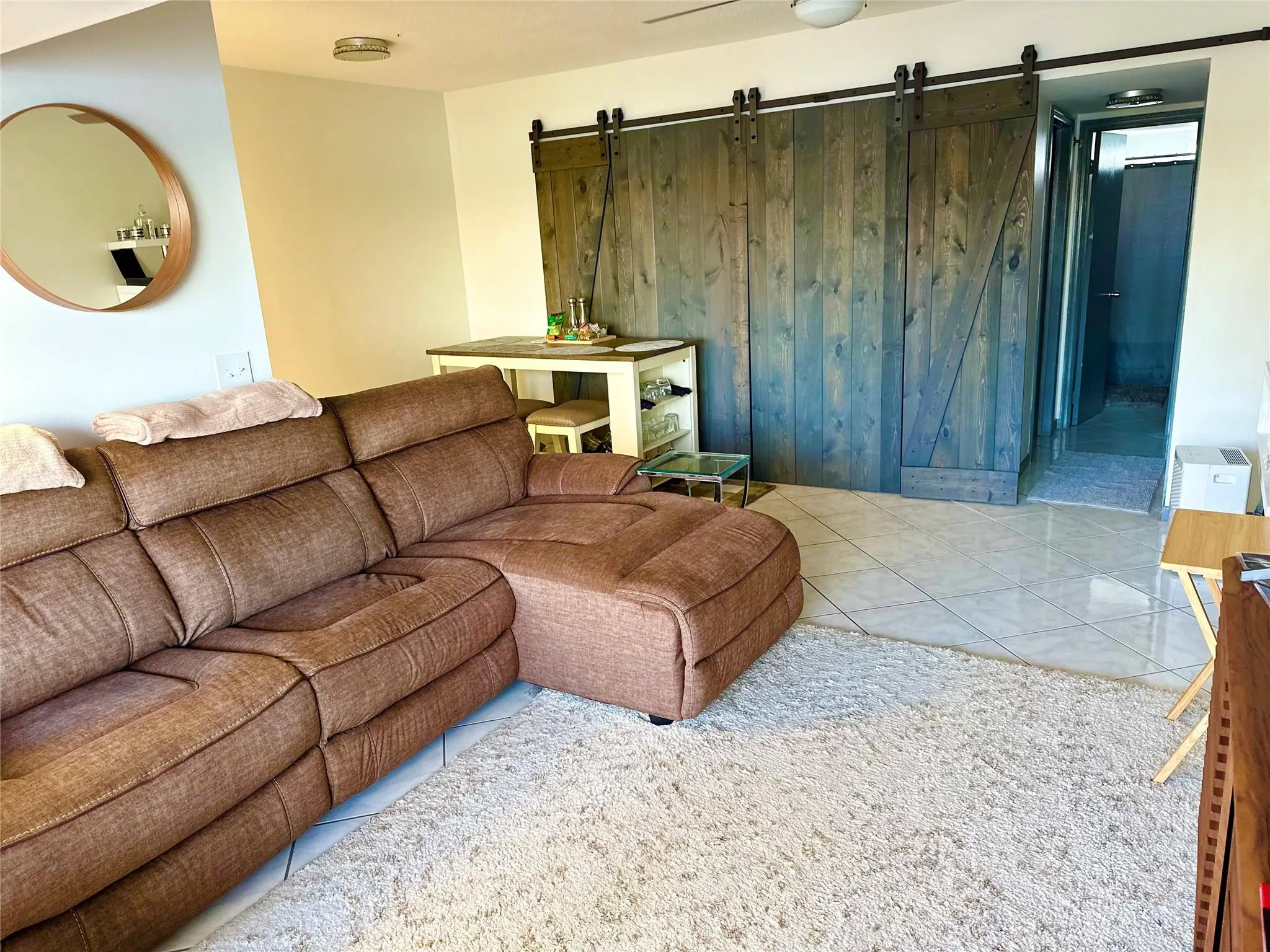9 N Birch Rd, #403