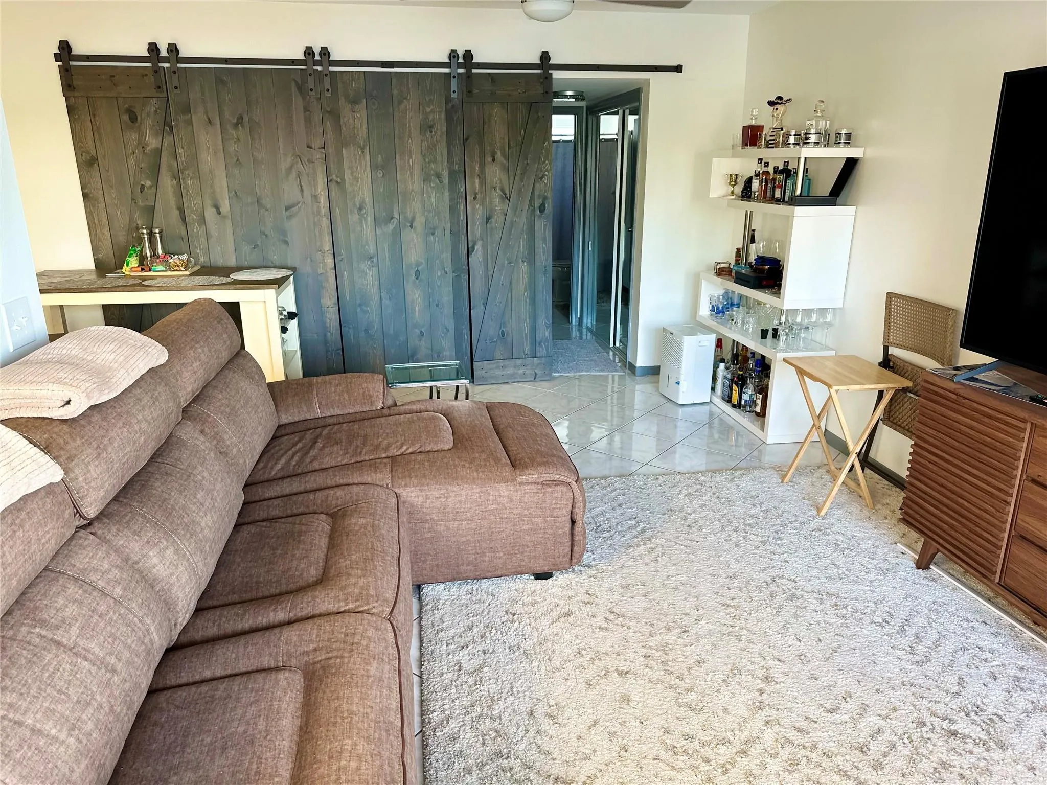 9 N Birch Rd, #403