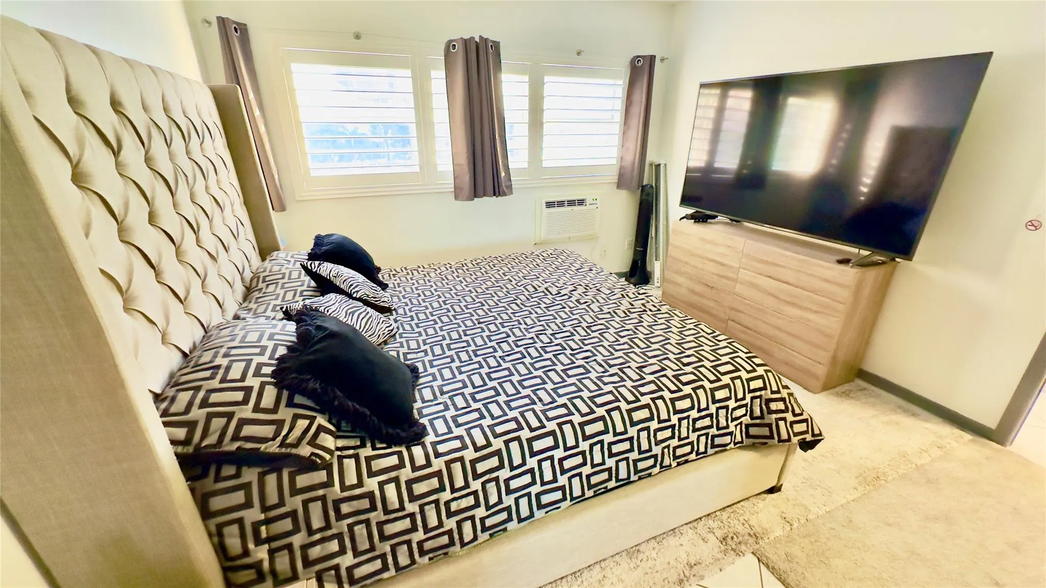 9 N Birch Rd, #403