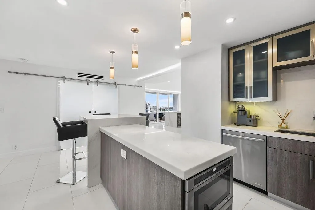 545 S Fort Lauderdale Beach Blvd, #1703