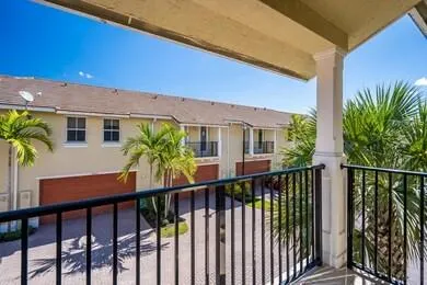 4796 Sierra Ln