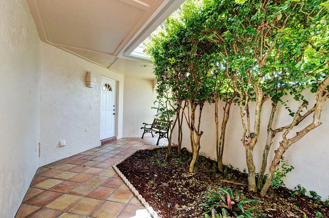 1487 Garden Rd