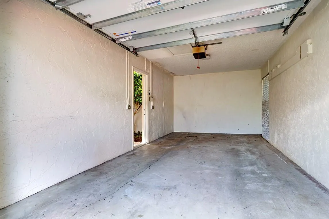 1487 Garden Rd