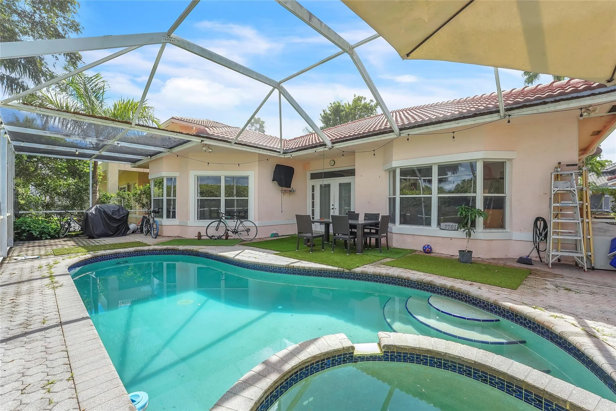 7701 Highlands Cir