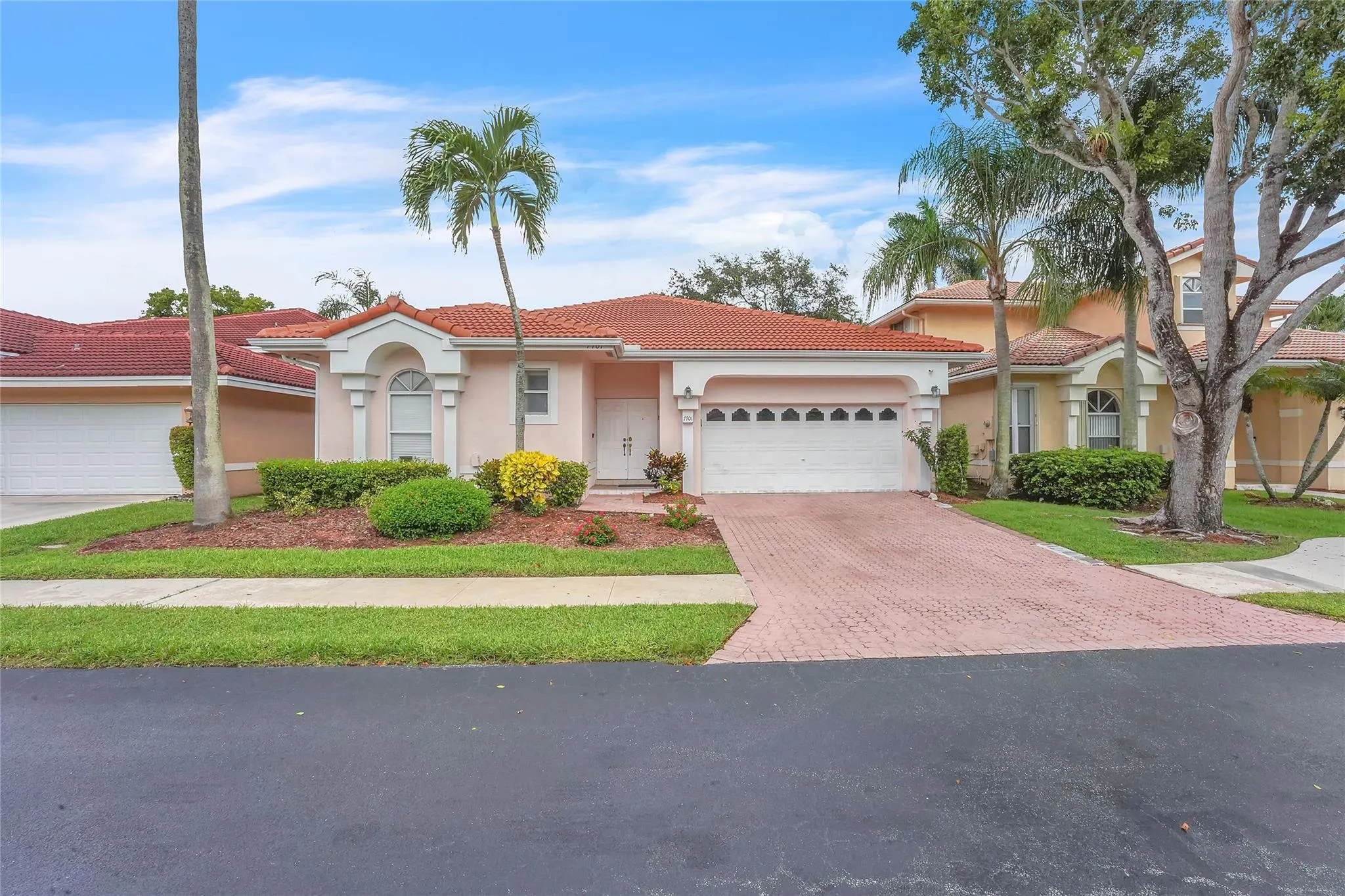 7701 Highlands Cir