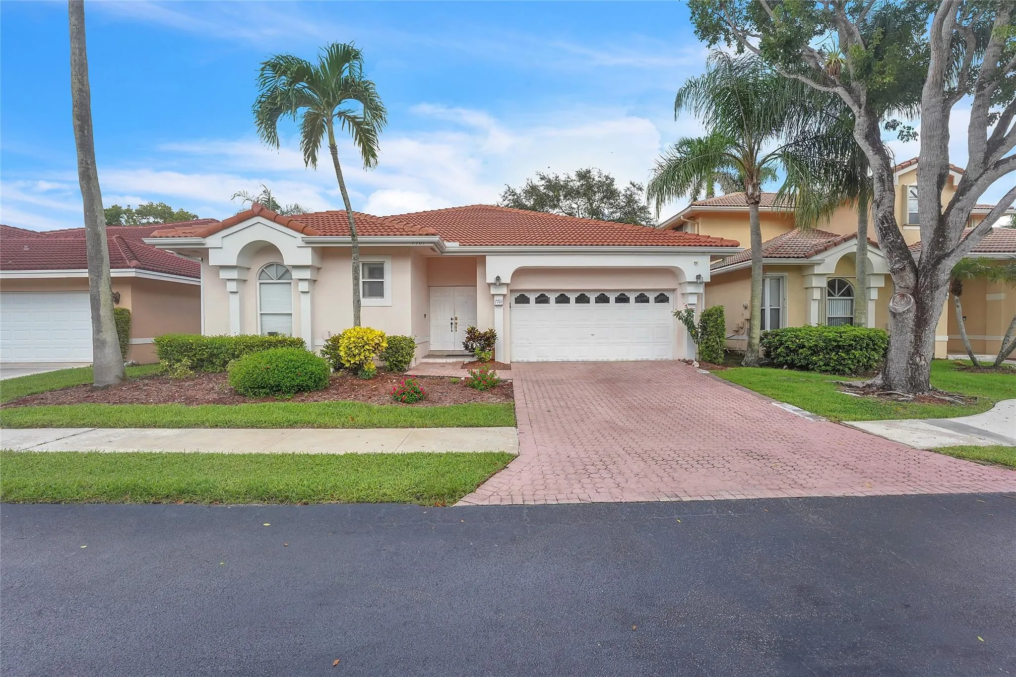 7701 Highlands Cir