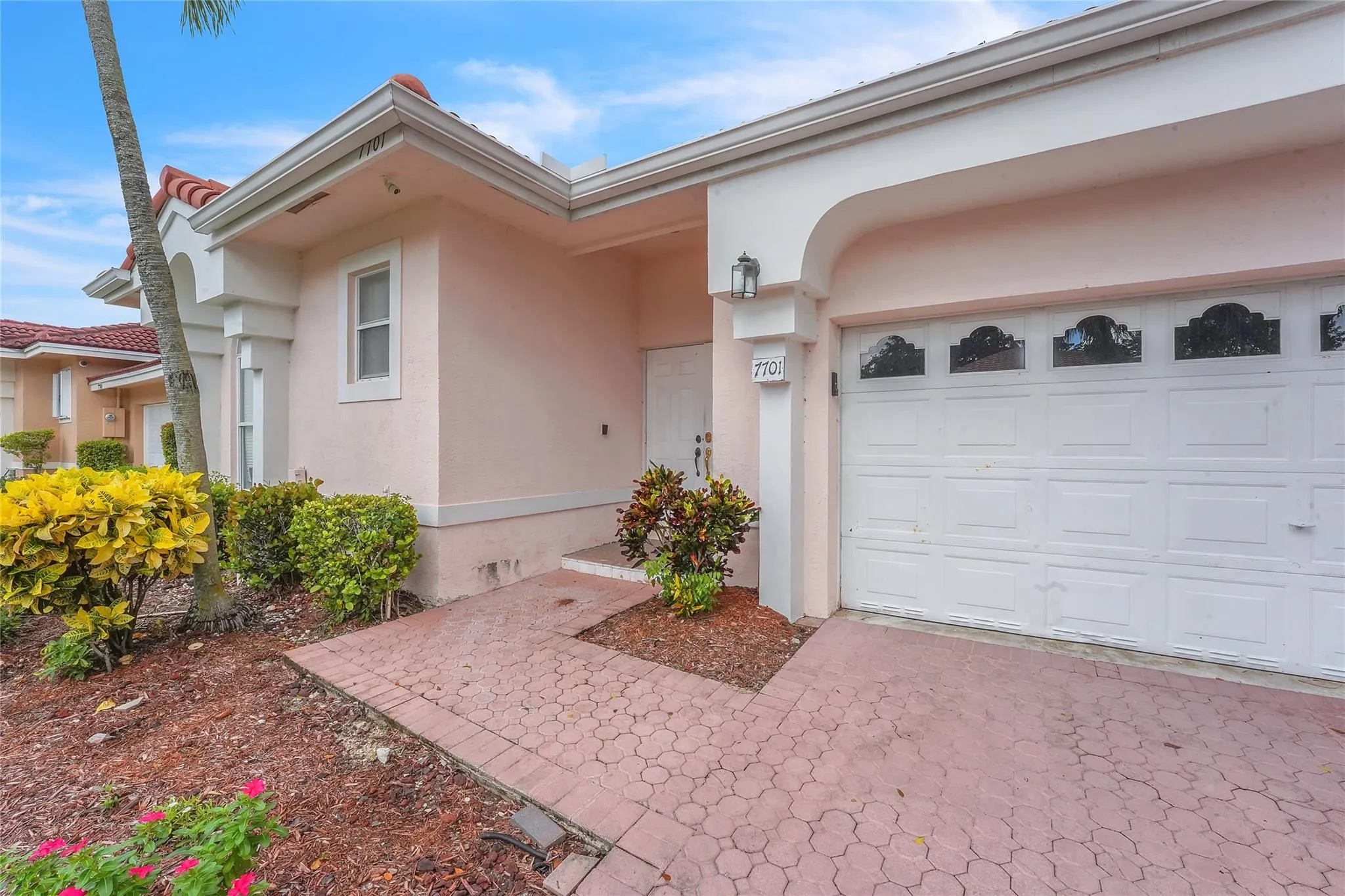 7701 Highlands Cir