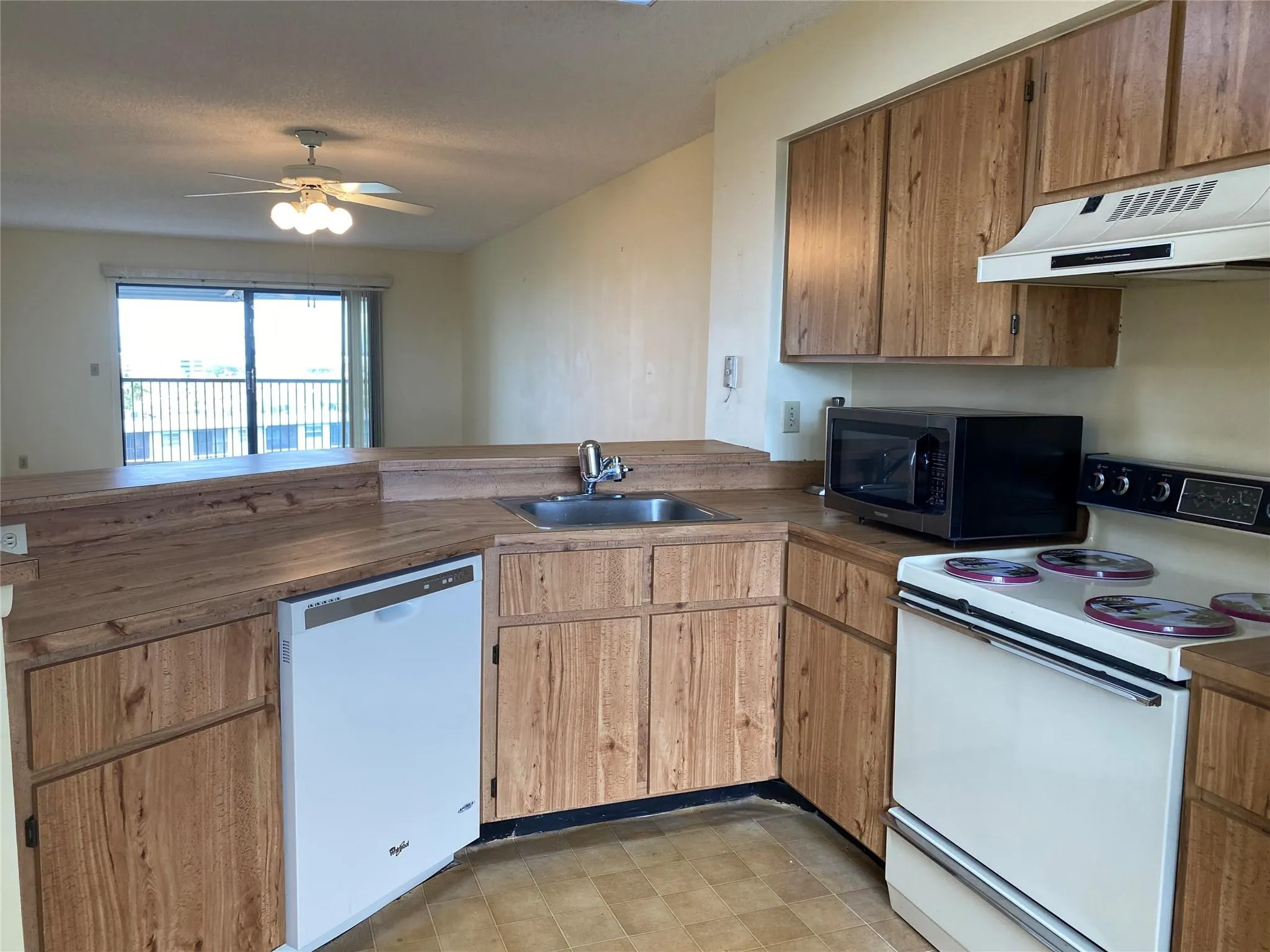 2215 Cypress Island Dr, #803