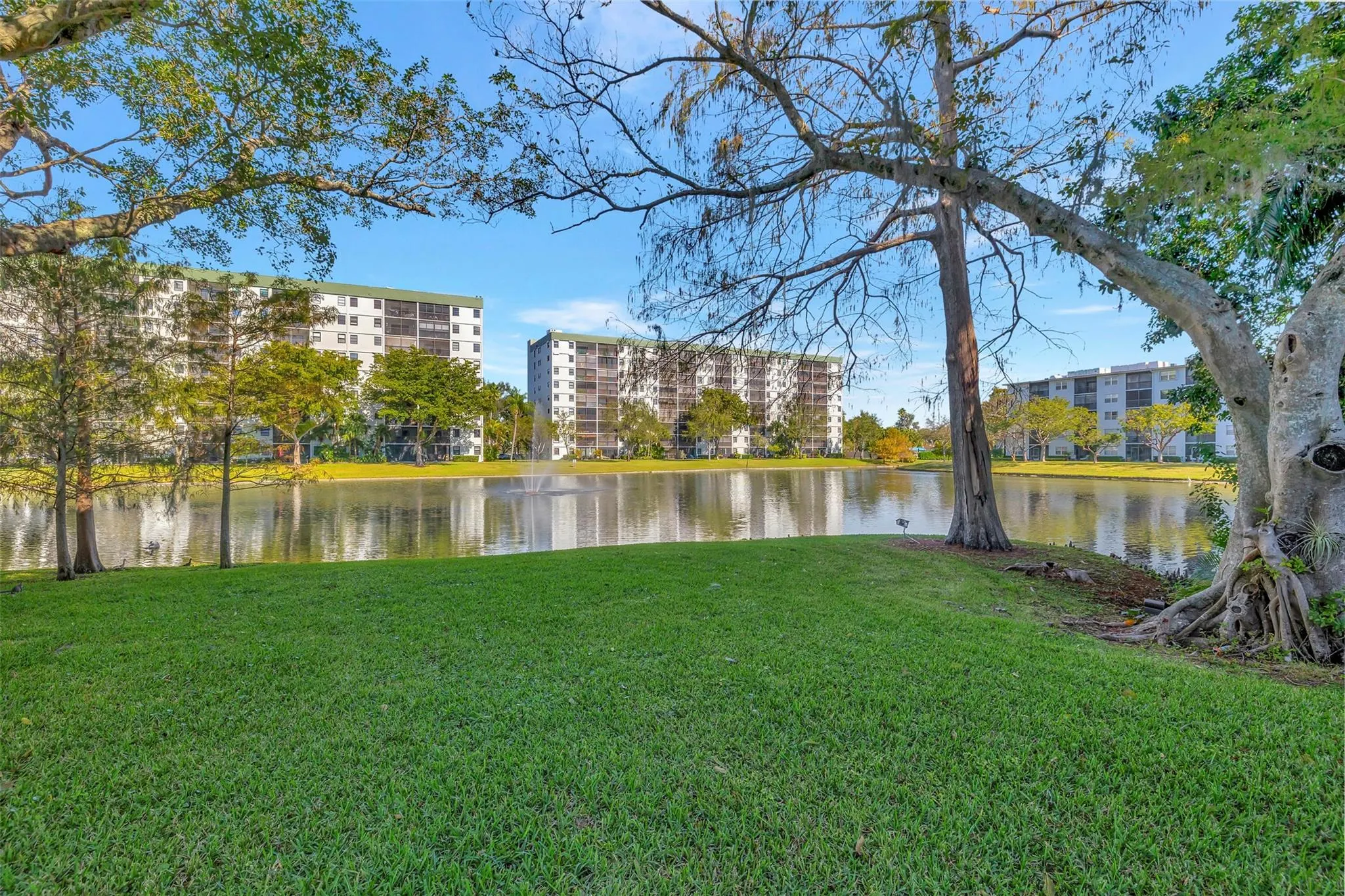 2215 Cypress Island Dr, #803