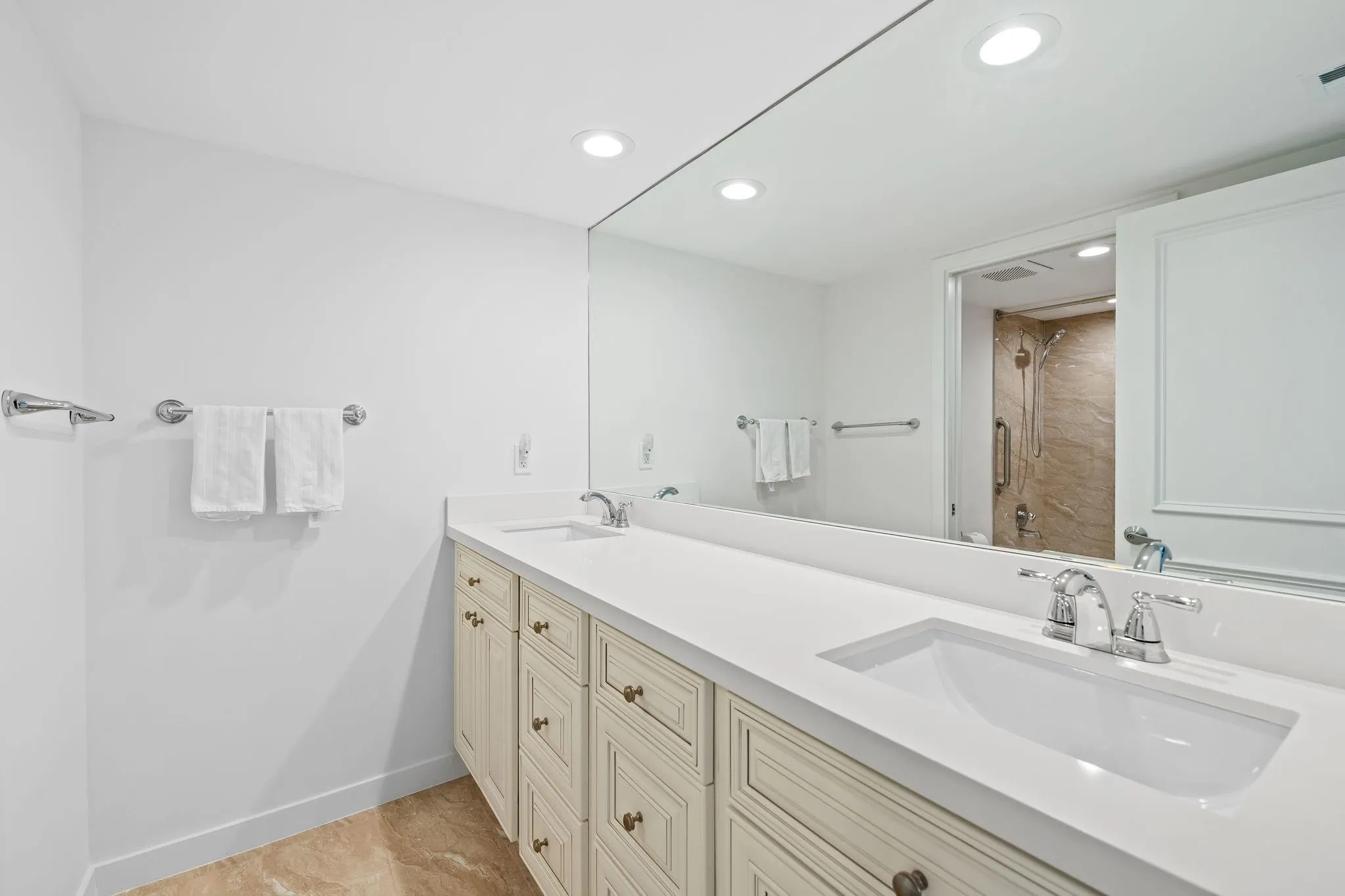3100 NE 47th Ct, #303