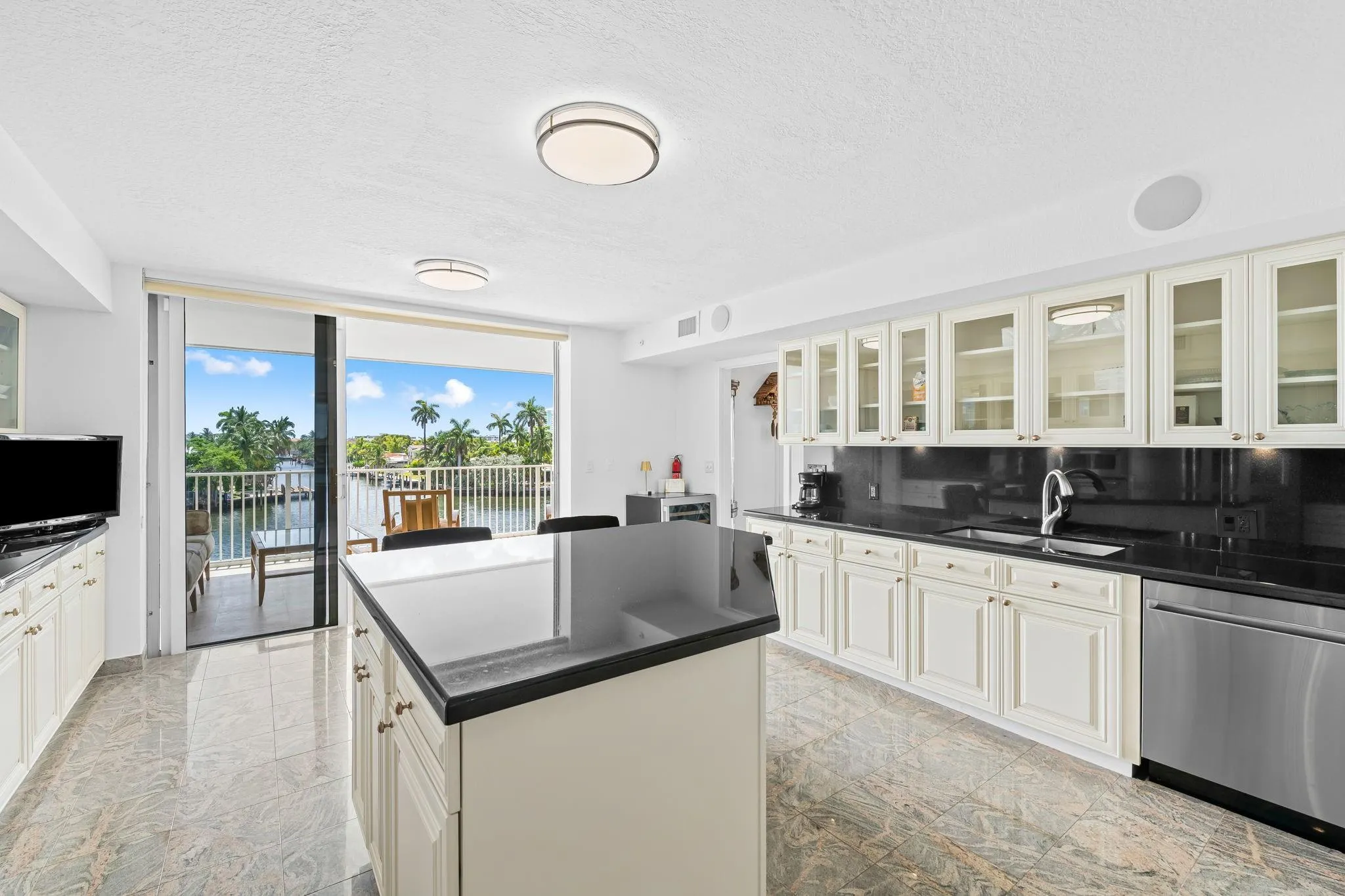 3100 NE 47th Ct, #303