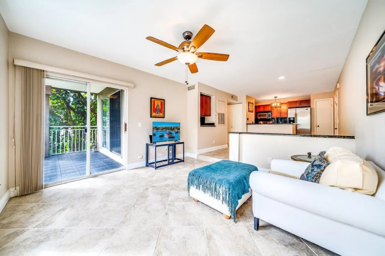 1885 Palm Cove Boulevard, #10-208