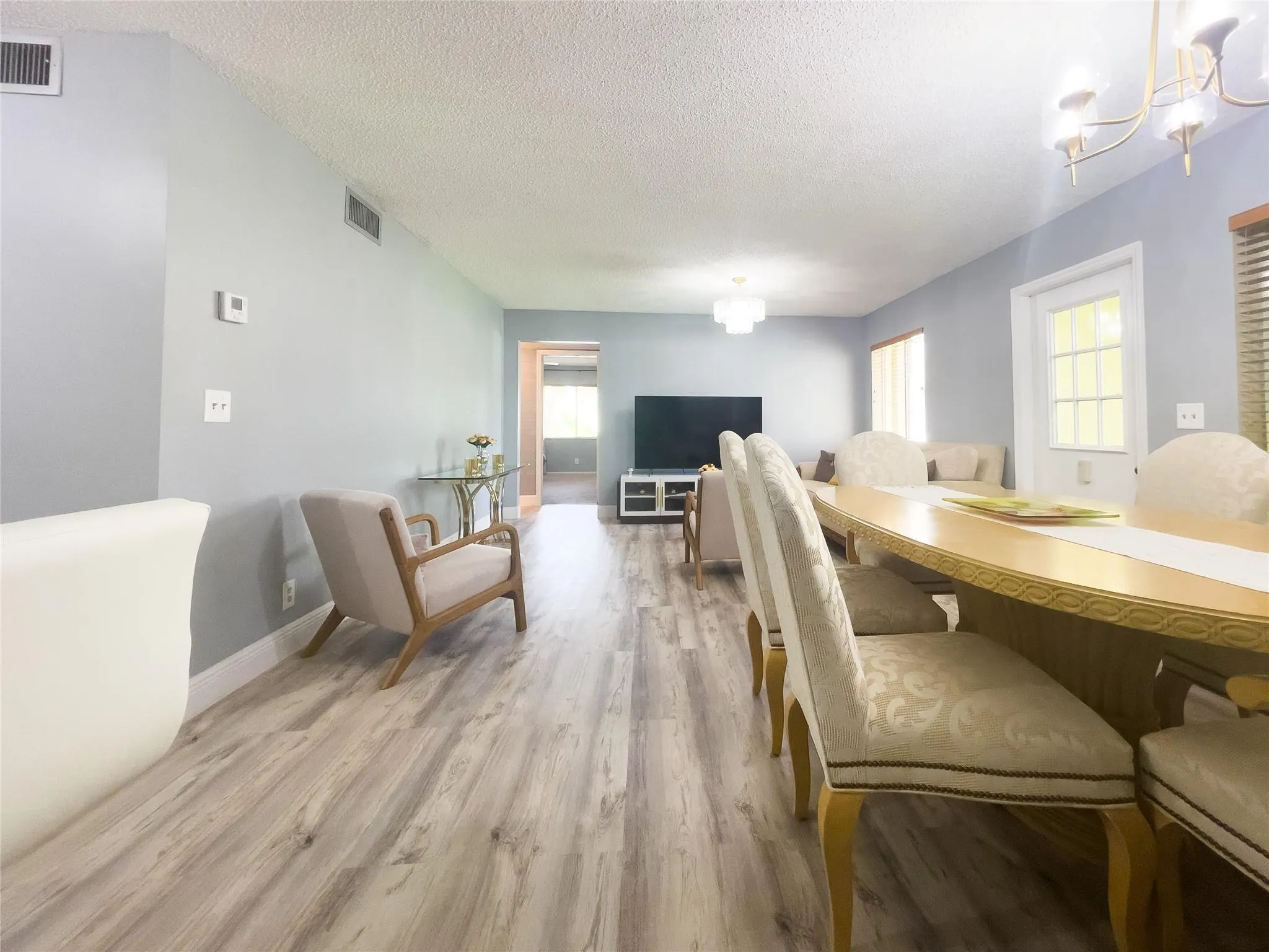 340 Knotty Pine Cir, #B2