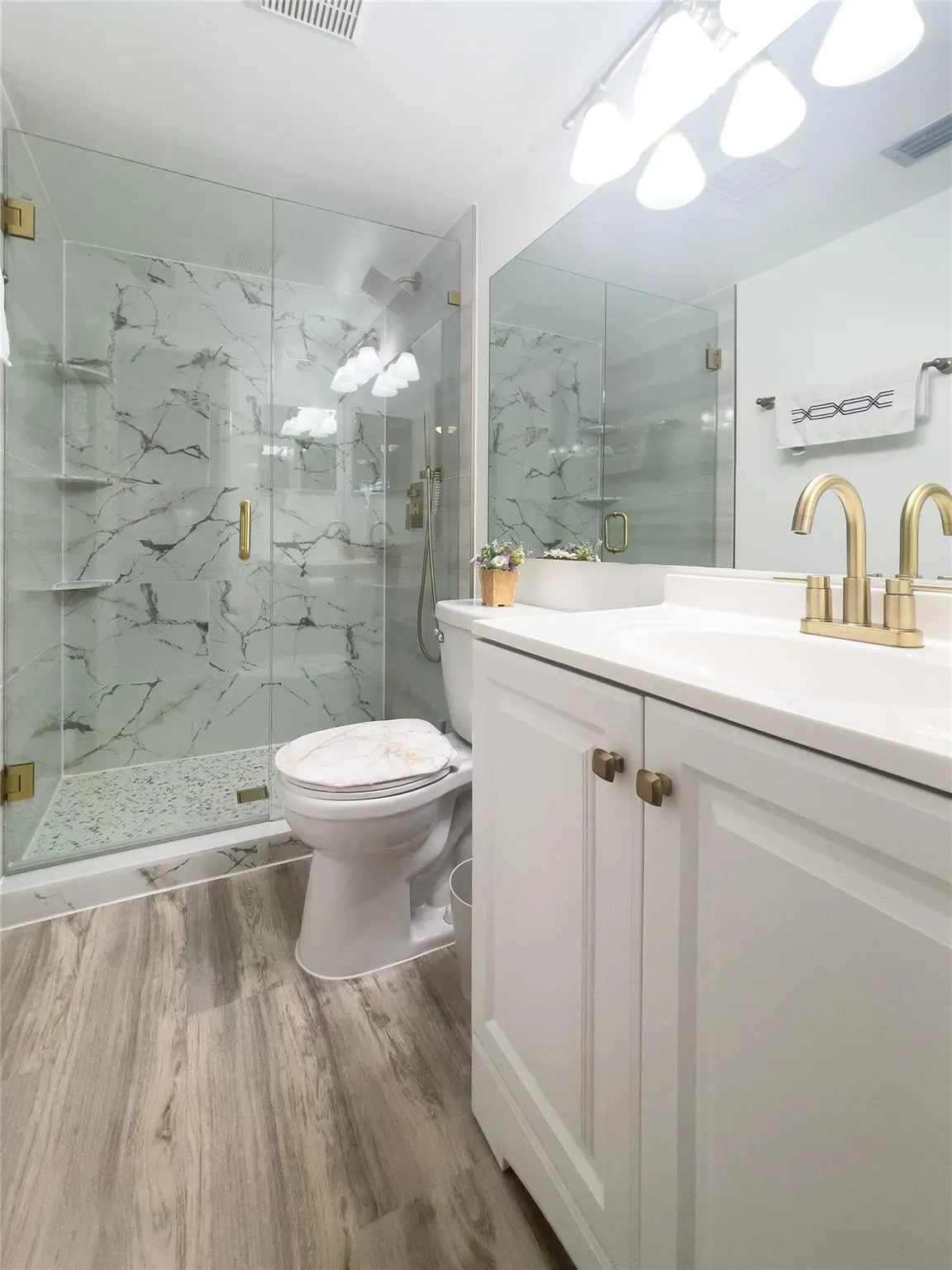 340 Knotty Pine Cir, #B2