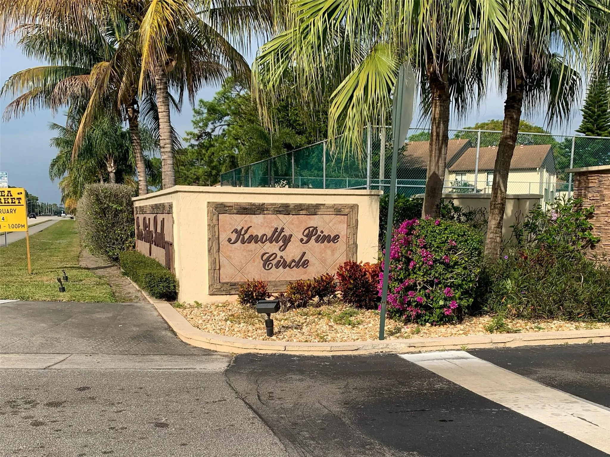340 Knotty Pine Cir, #B2