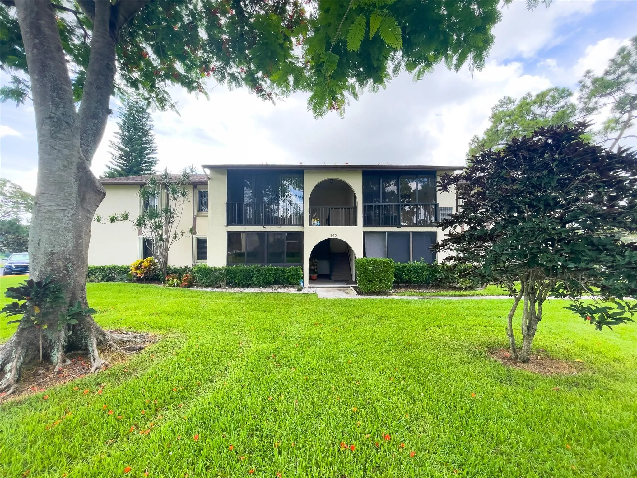 340 Knotty Pine Cir, #B2