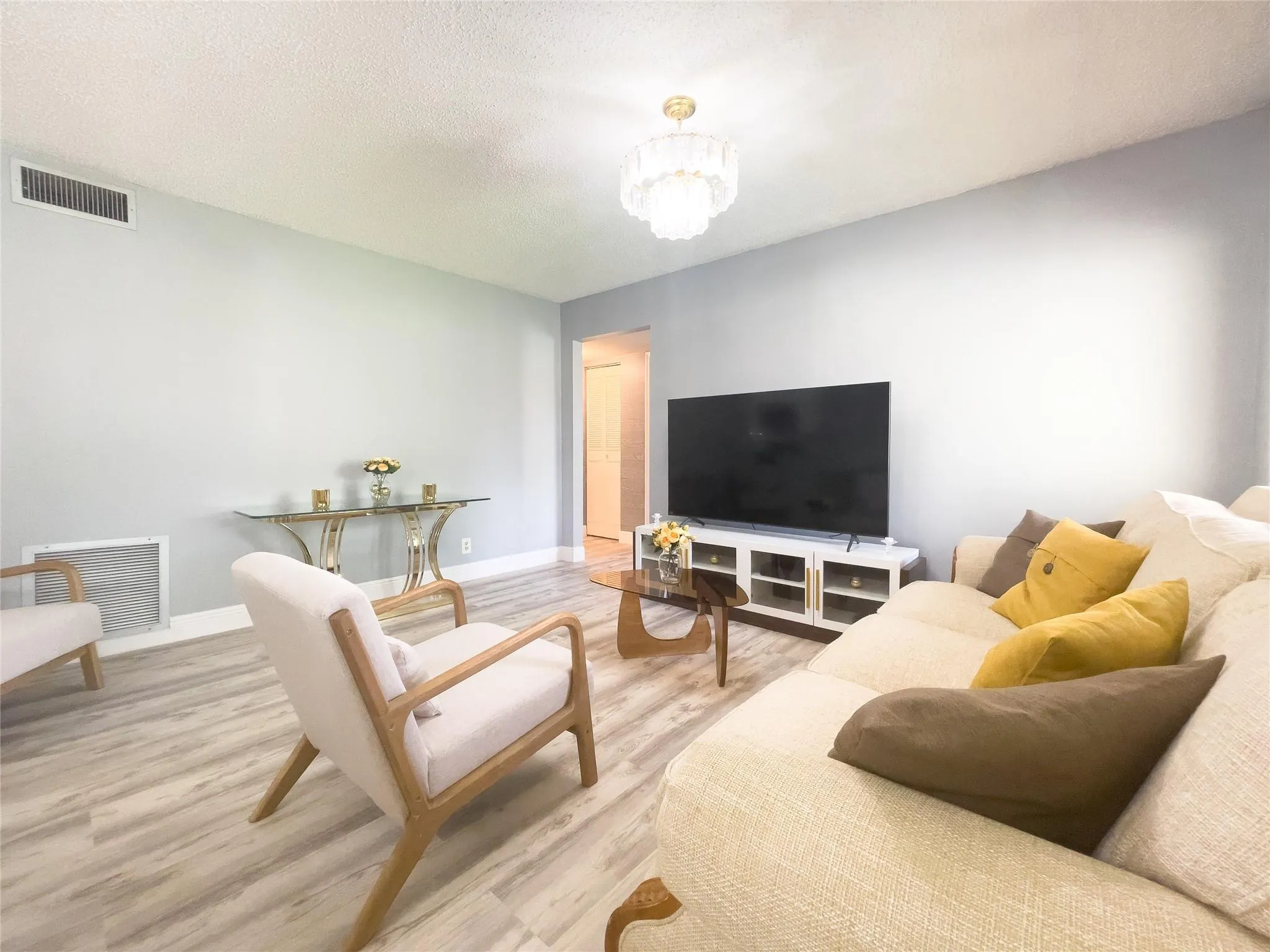 340 Knotty Pine Cir, #B2