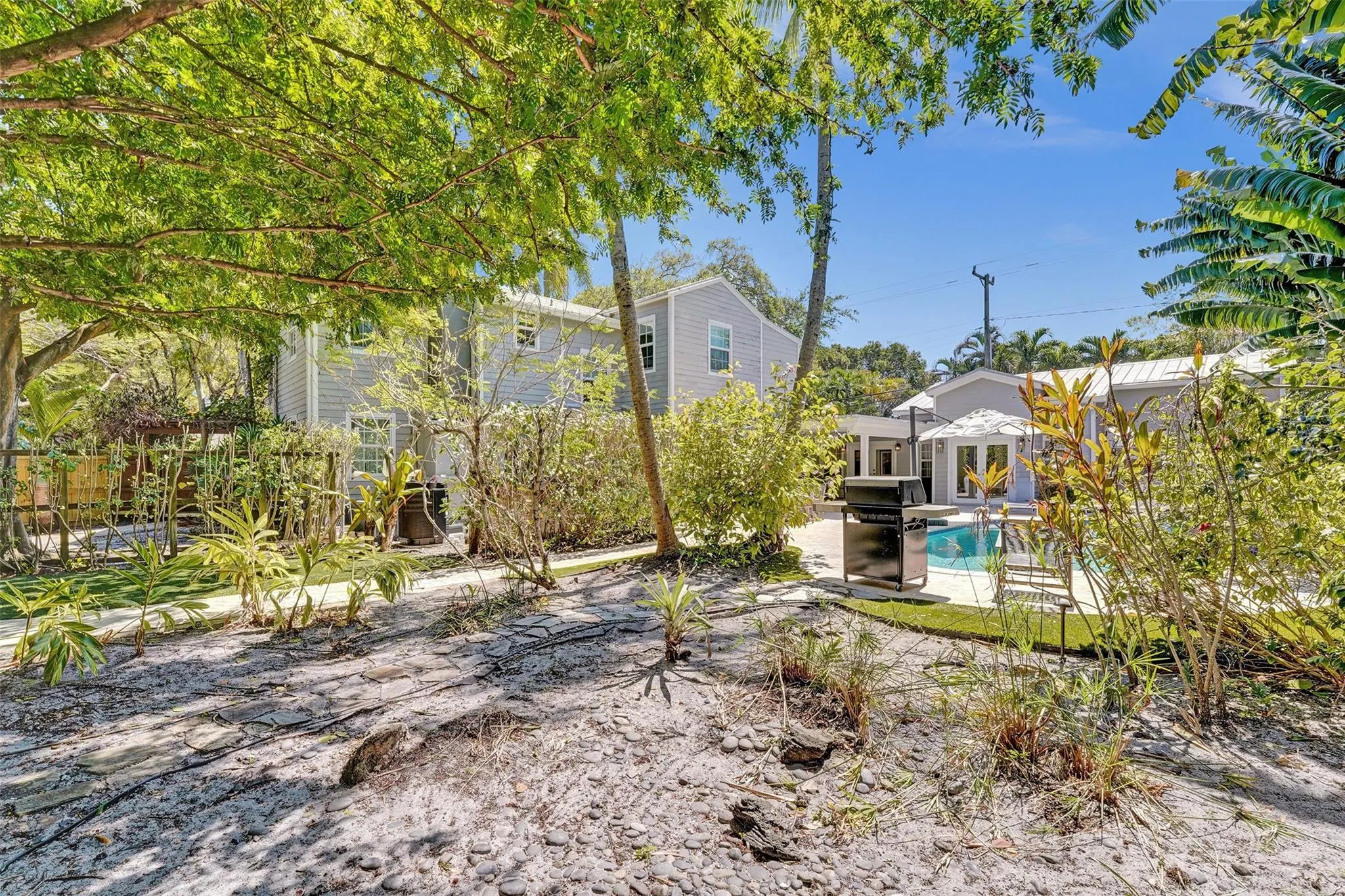 459 NE 15th Ave