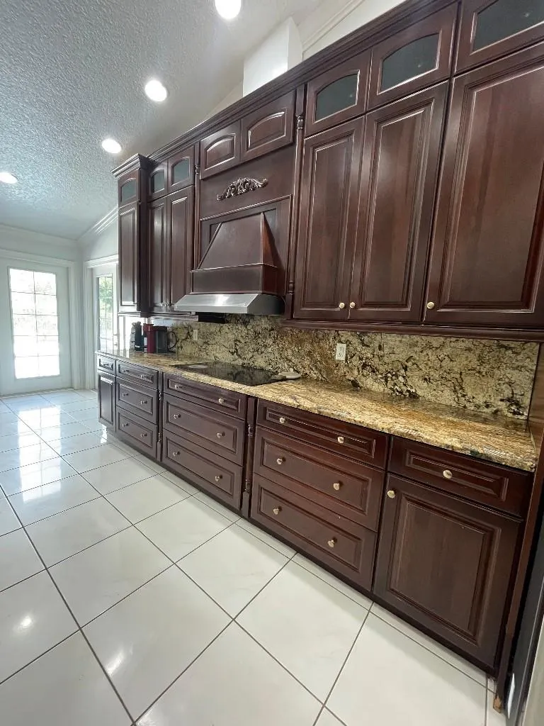 14183 Greentree Trl