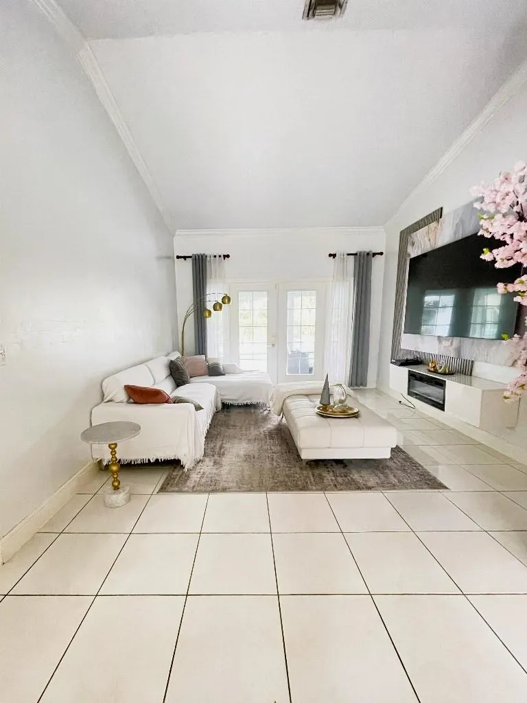 14183 Greentree Trl