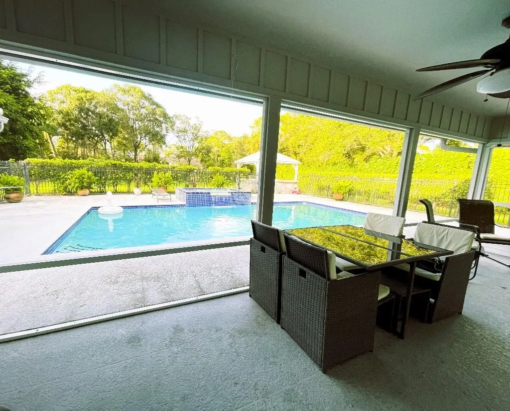 14183 Greentree Trl